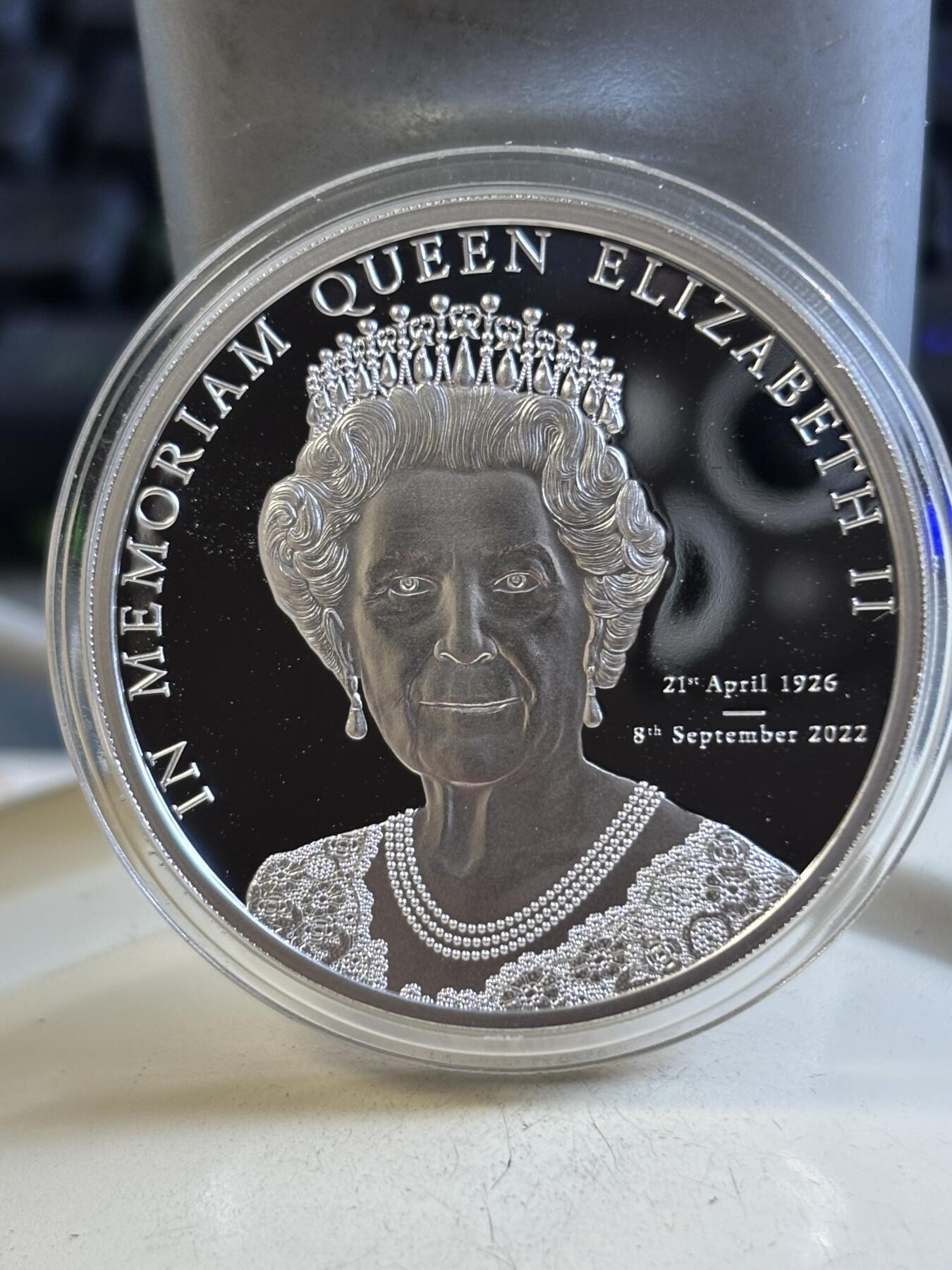 第193期拍卖 库克2022年女王伊丽莎白二世逝世1盎司纪念银币，999银