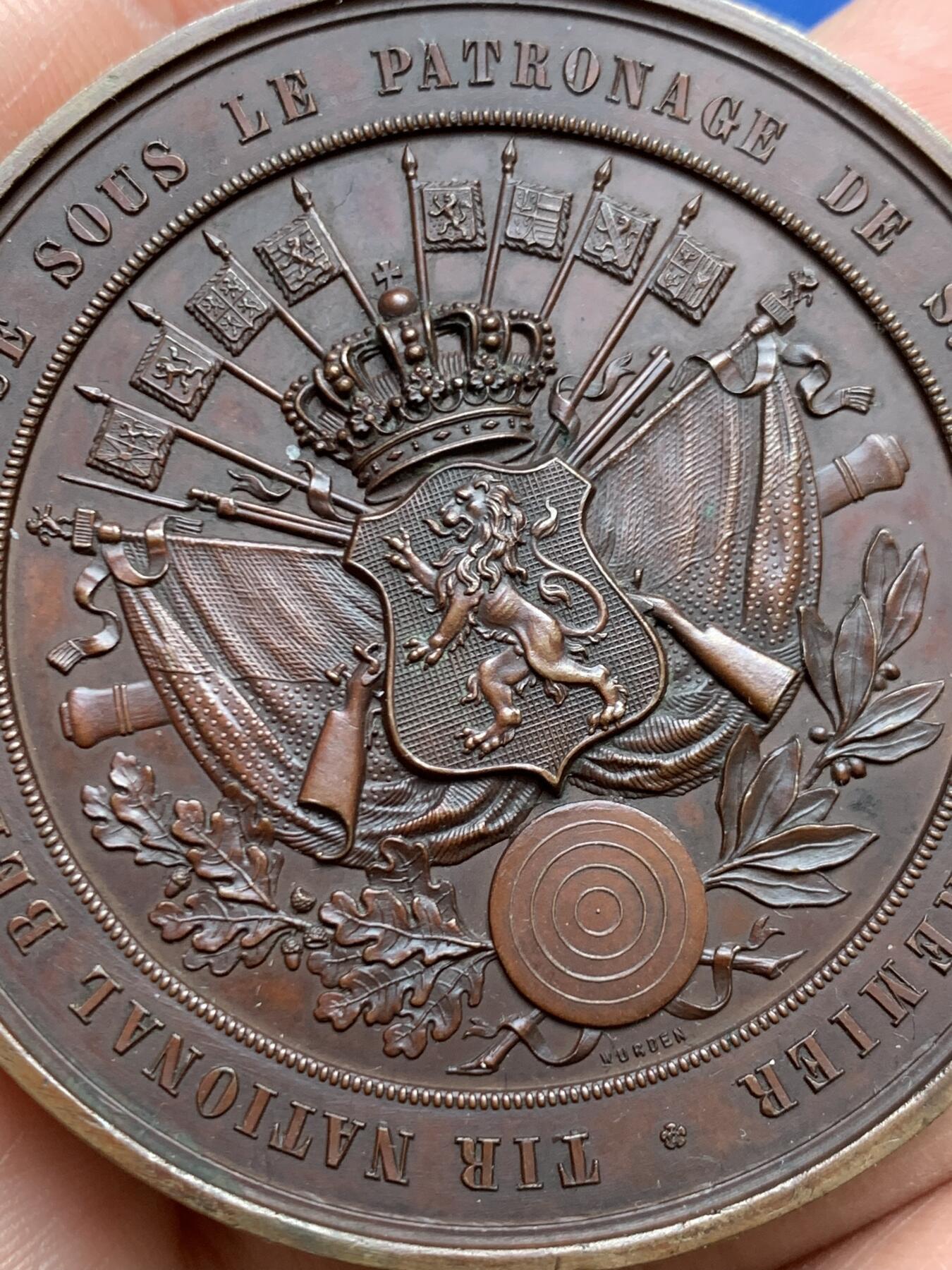 《竞宝斋》第468场 周日，周一 2场连拍 （全场包邮）欢迎送拍 比利时1858年原铸全国射击联合会奖章，著名雕刻家WURDEN雕刻设计，直径：54.2mm，重：67.5g