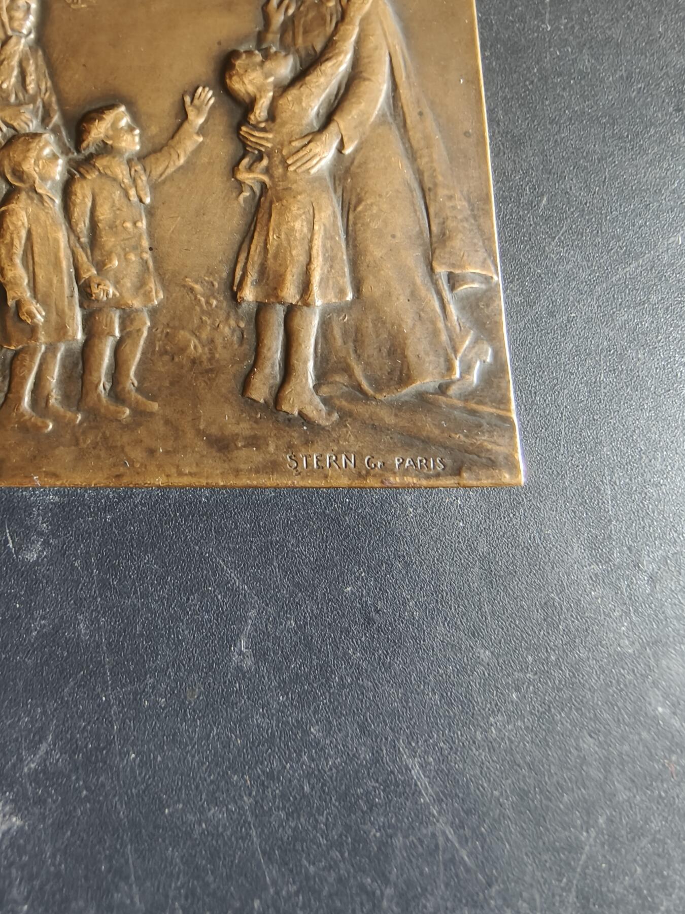 老王徽章第186期 法国一战感恩方形大铜章    尺寸70×51mm    重量96.1g