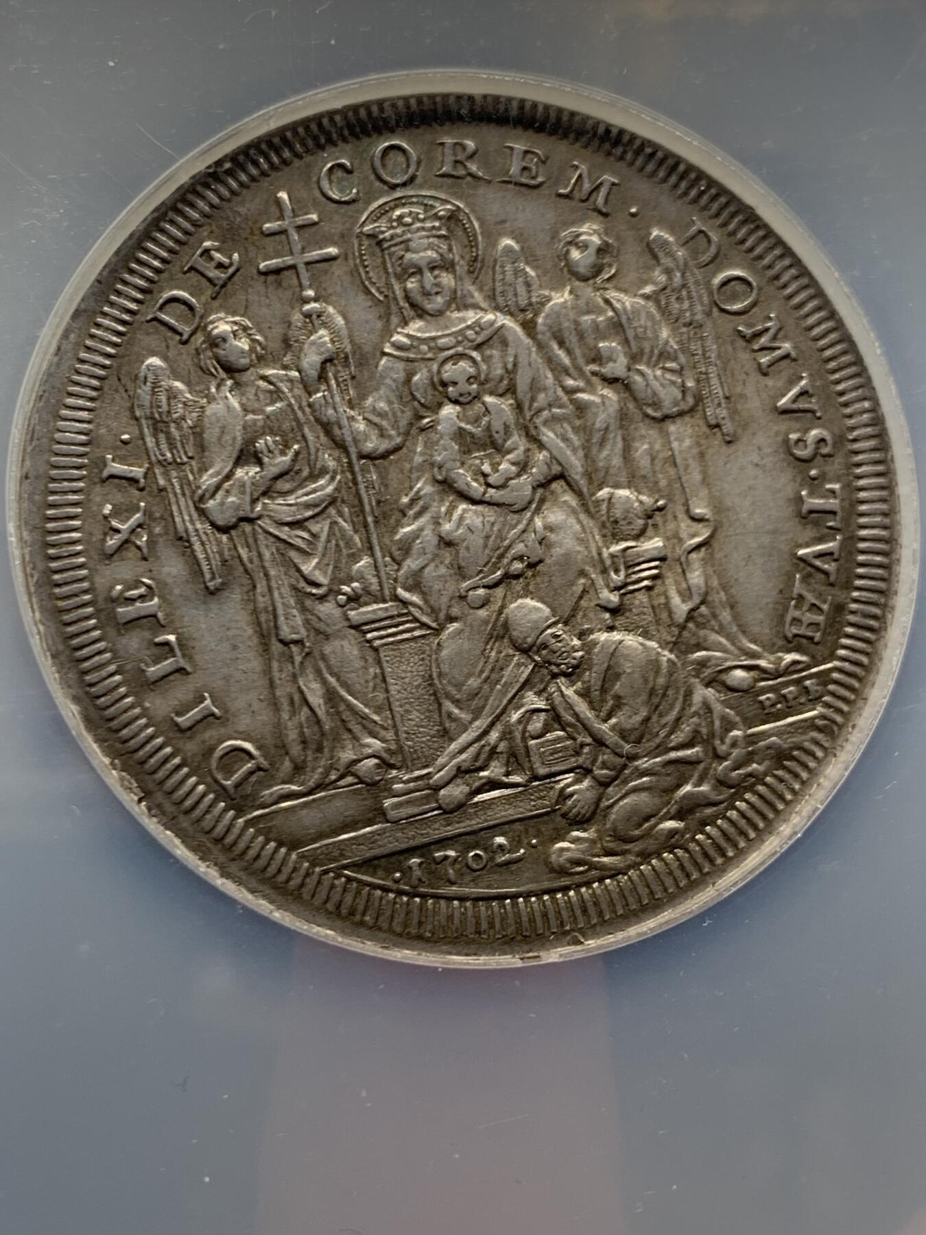 《竞宝斋》第468场 周日，周一 2场连拍 （全场包邮）欢迎送拍 冠军分 NGC MS62 教皇国 克莱门特十一世 1702年 1 皮亚斯特拉 32.1克的大银币 加大盒封装 非常难得的高价品种