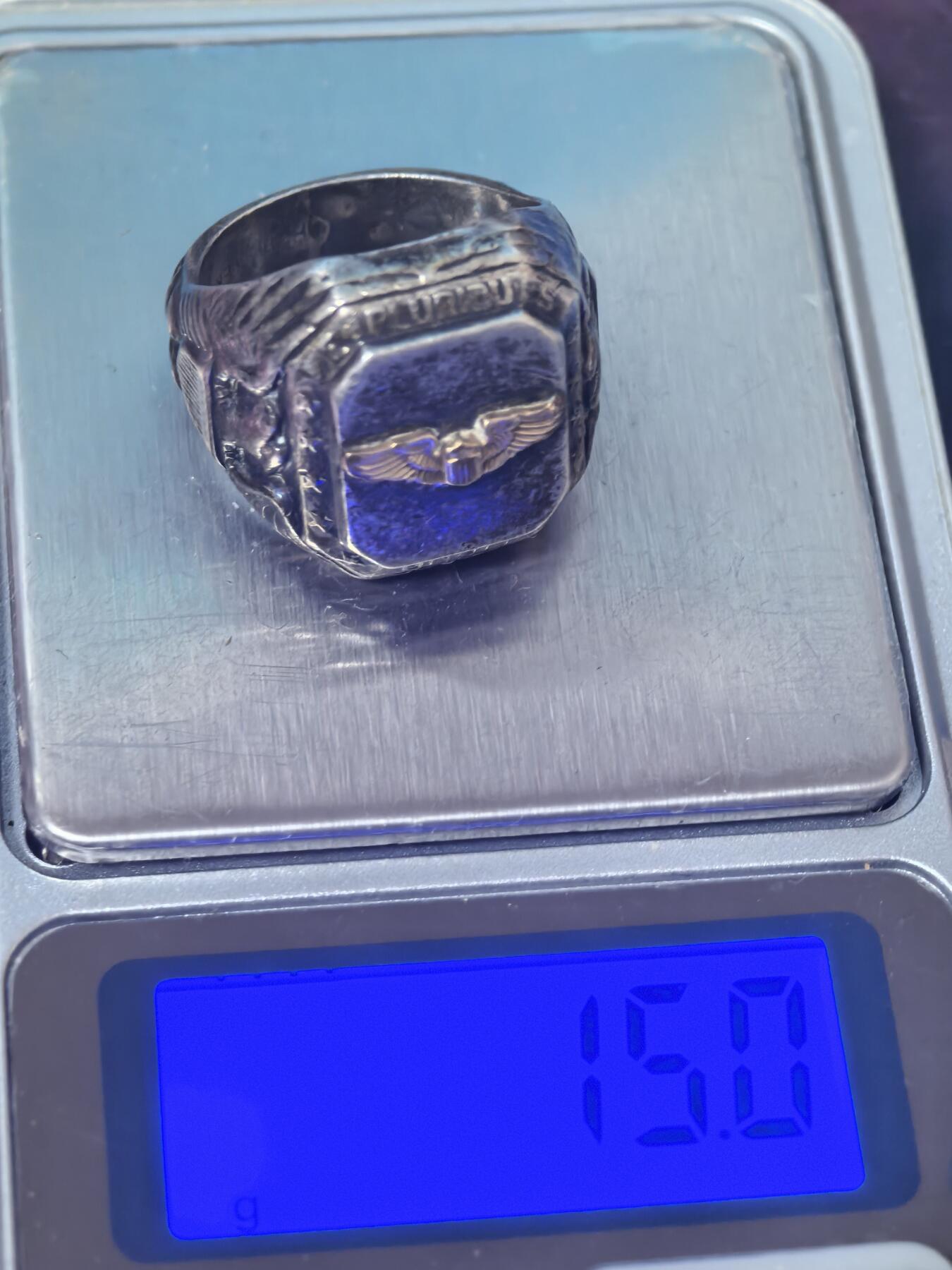 美德苏勋章奖章拍卖 本次各种都有 取消了保留价模式  德因原因只上2-3图 具体的想要的请联系我要完整图。都经过讨论未标明则全部是原品，保真 放心拍。3月4日晚上九点结束在麦稀奇 找不到的加我qq或者微信都是184277308备注苏章拍卖。