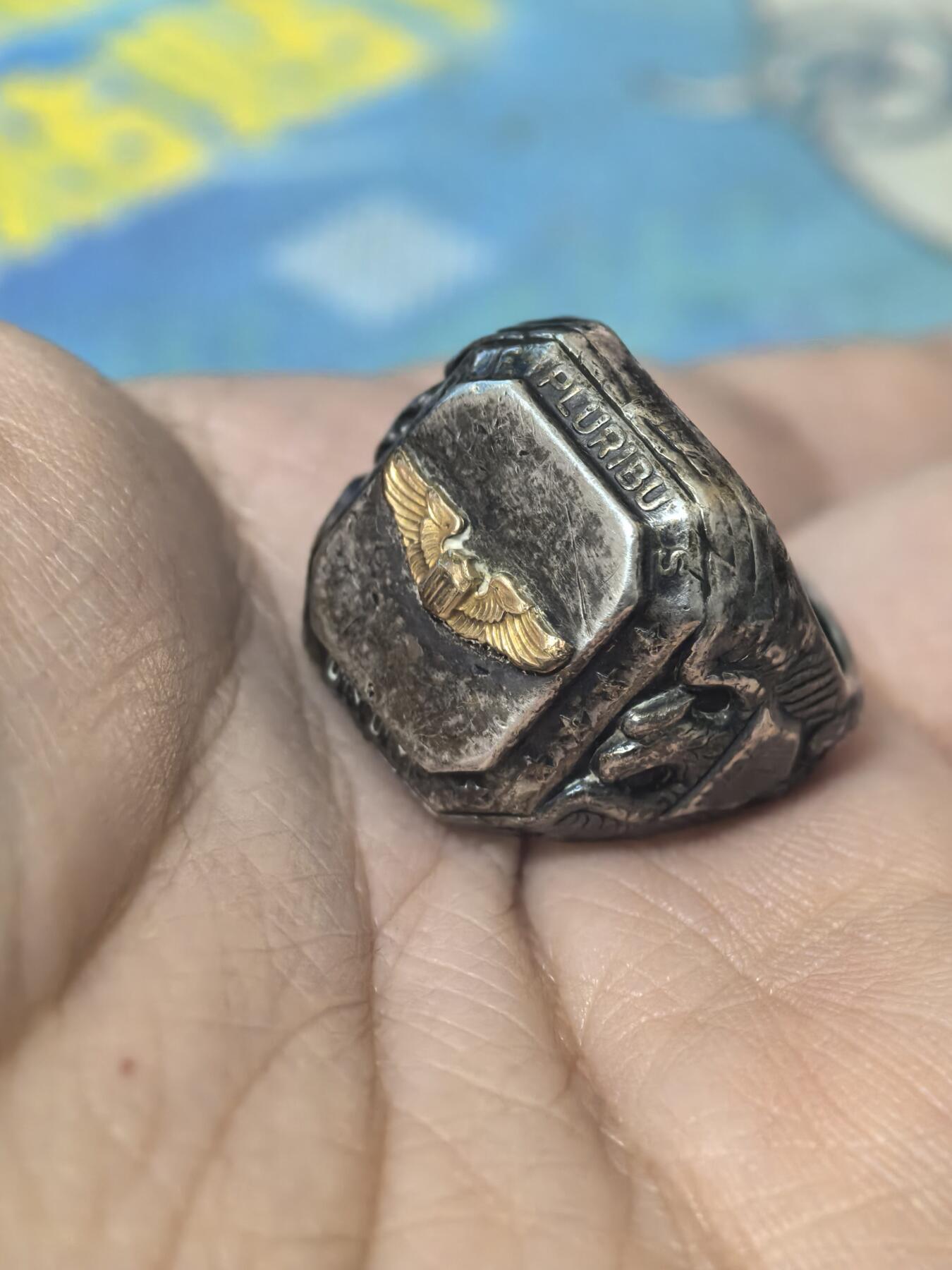 美德苏勋章奖章拍卖 本次各种都有 取消了保留价模式  德因原因只上2-3图 具体的想要的请联系我要完整图。都经过讨论未标明则全部是原品，保真 放心拍。3月4日晚上九点结束在麦稀奇 找不到的加我qq或者微信都是184277308备注苏章拍卖。