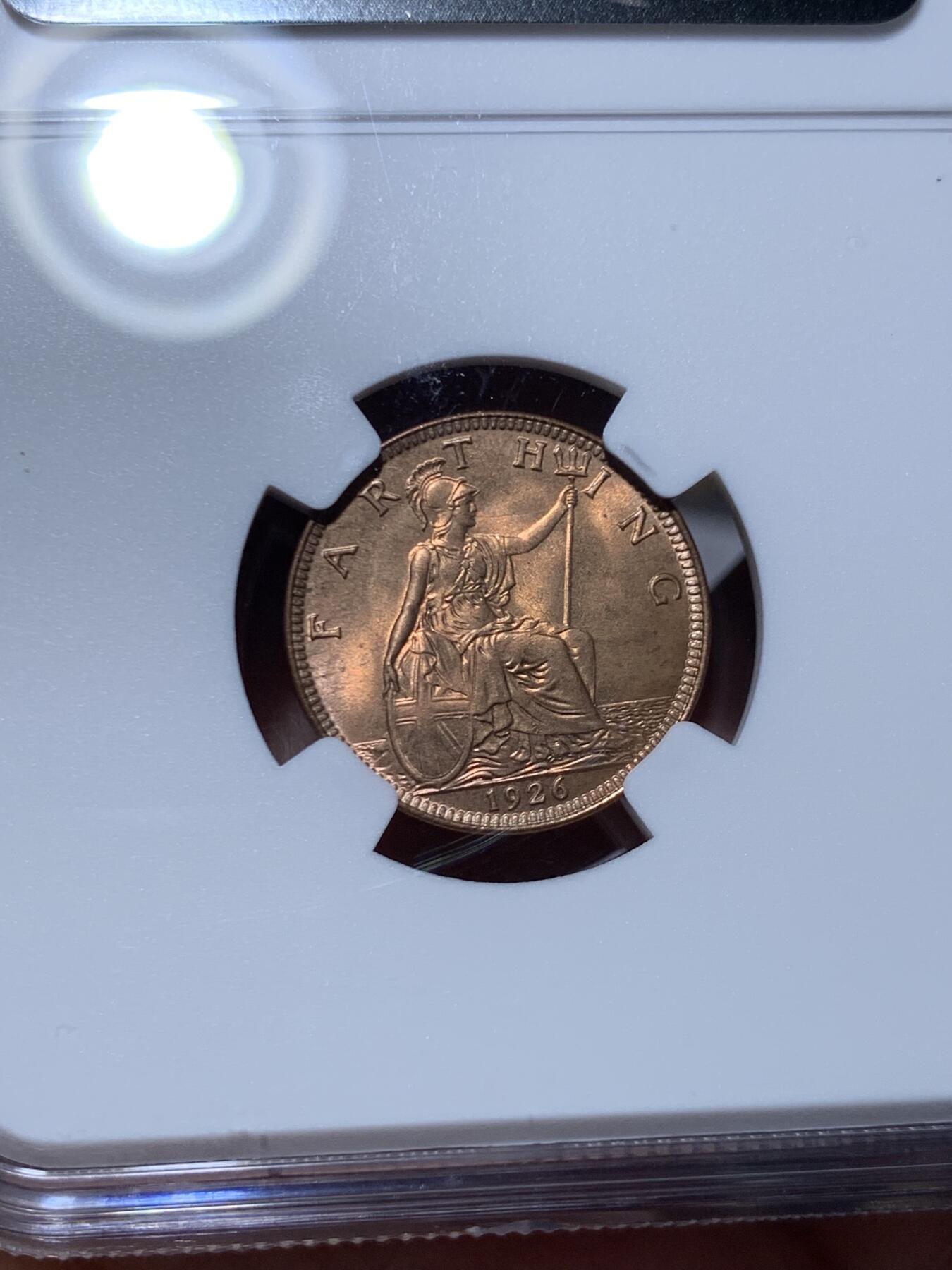 《竞宝斋》第468场 周日，周一 2场连拍 （全场包邮）欢迎送拍 NGC MS65RB 英国1926年乔治五世国王1法新，1/4便士铜币。第三版头像 相较前两版对于细节的营造更为清晰，整体更加工整。高分难得，但是实际状态严评送pc大概率给red的品相，分数或可更高。