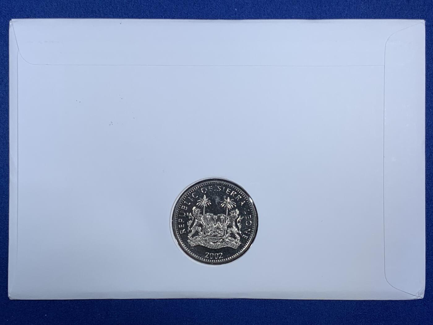 《竞宝斋》第468场 周日，周一 2场连拍 （全场包邮）欢迎送拍 塞拉利昂2002年女王母亲逝世1元纪念币，邮币首日封编号0042。