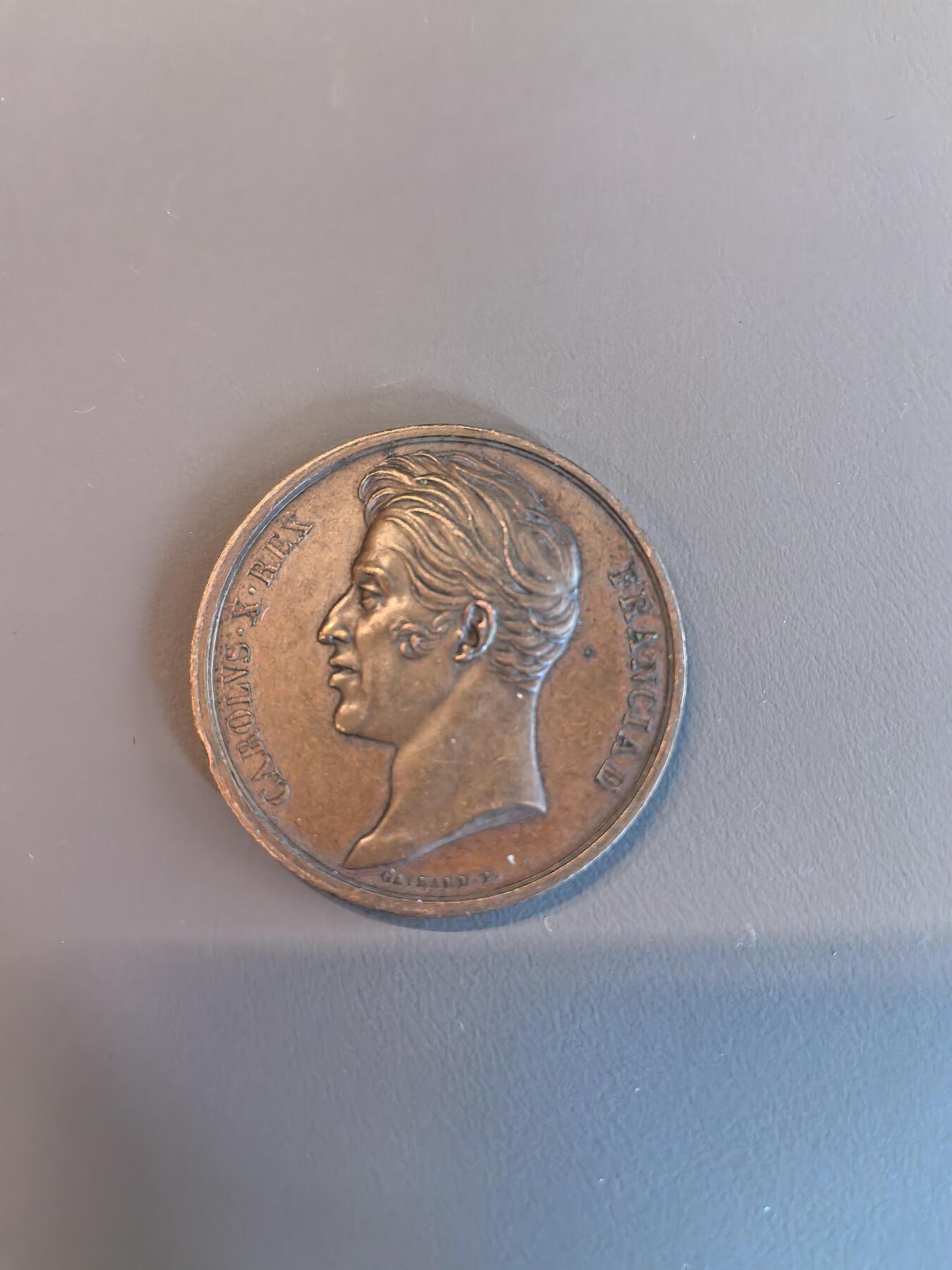 欧洲微章、铜章、银章和银币第三场 一枚法国波旁复辟时期的**“阿图瓦伯爵（查理十世）访问阿图瓦地区纪念章”**，发行于1817年，由著名雕刻家雷蒙·盖拉尔（Raymond Gayrard）设计