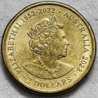 文馨钱币收藏第 296 场，长期接代拍业务 - 原光好品 1952-2022 澳大利亚足球纪念币 2 元，绝版女王末年
