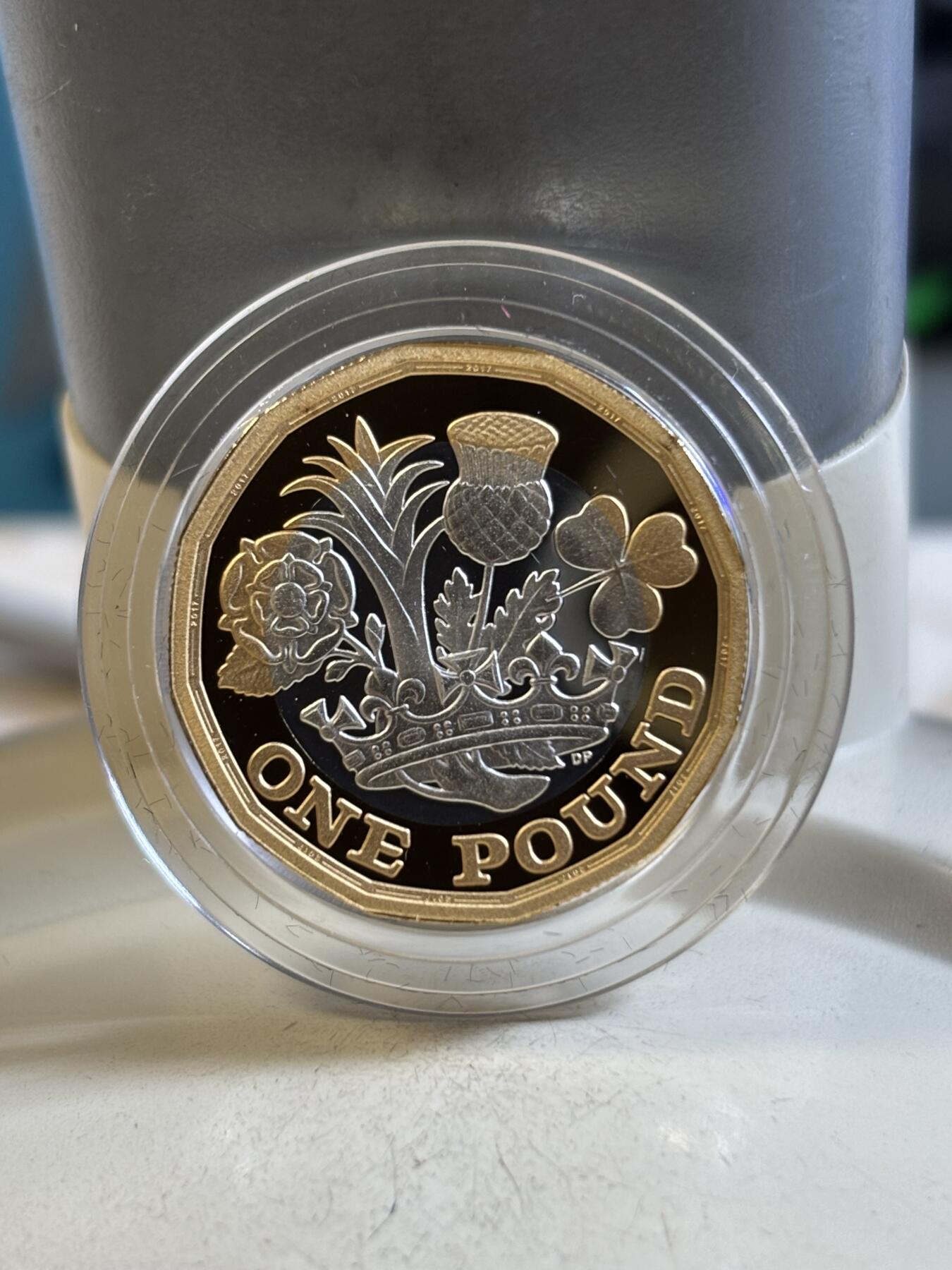 第193期拍卖 英国2017年1英镑双色纪念银币，925银，10.47克，发行量25000枚