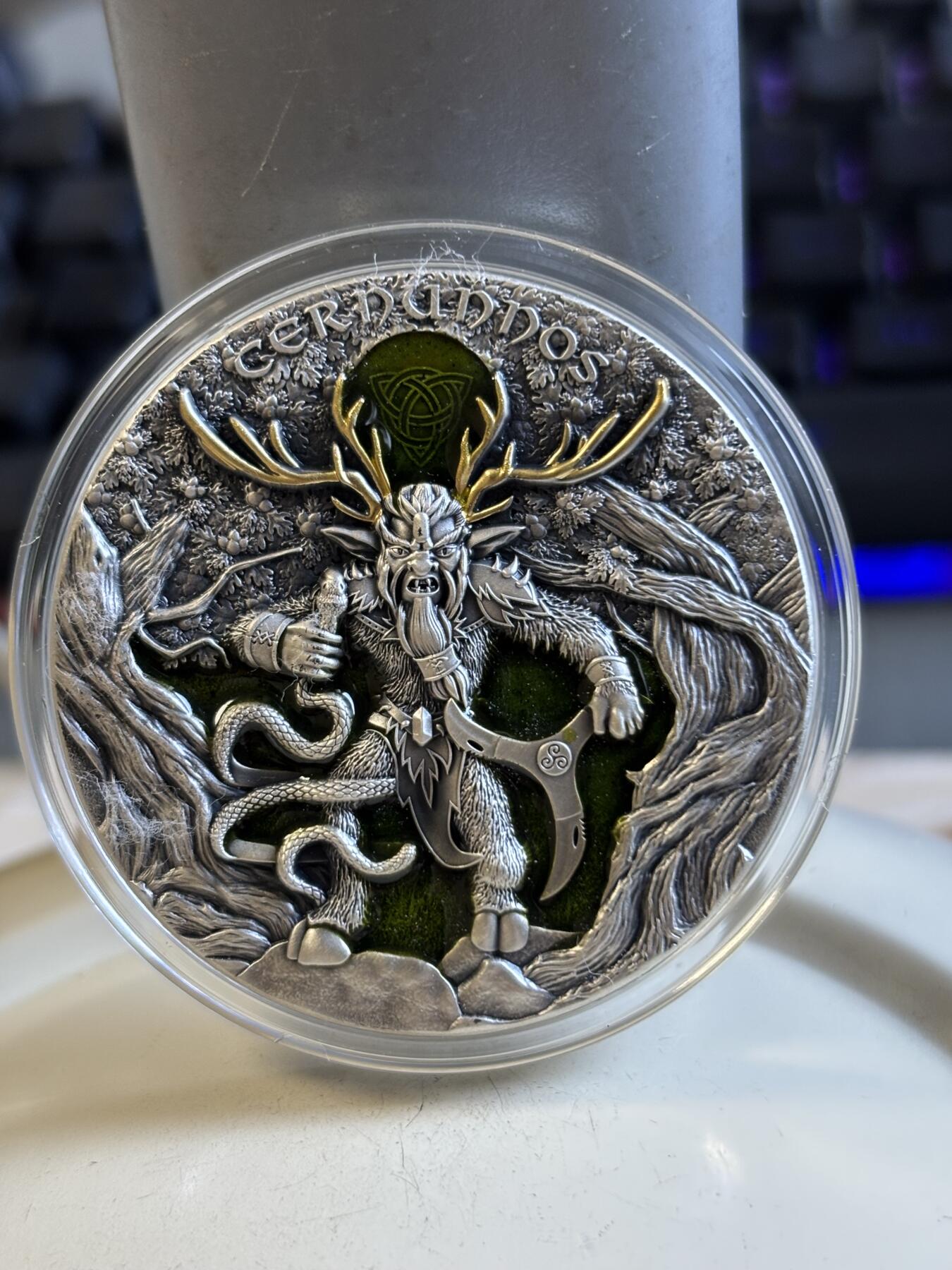 第193期拍卖 纽埃2022年古罗马凯尔特神话神2盎司仿古纪念银币，999银，发行500枚