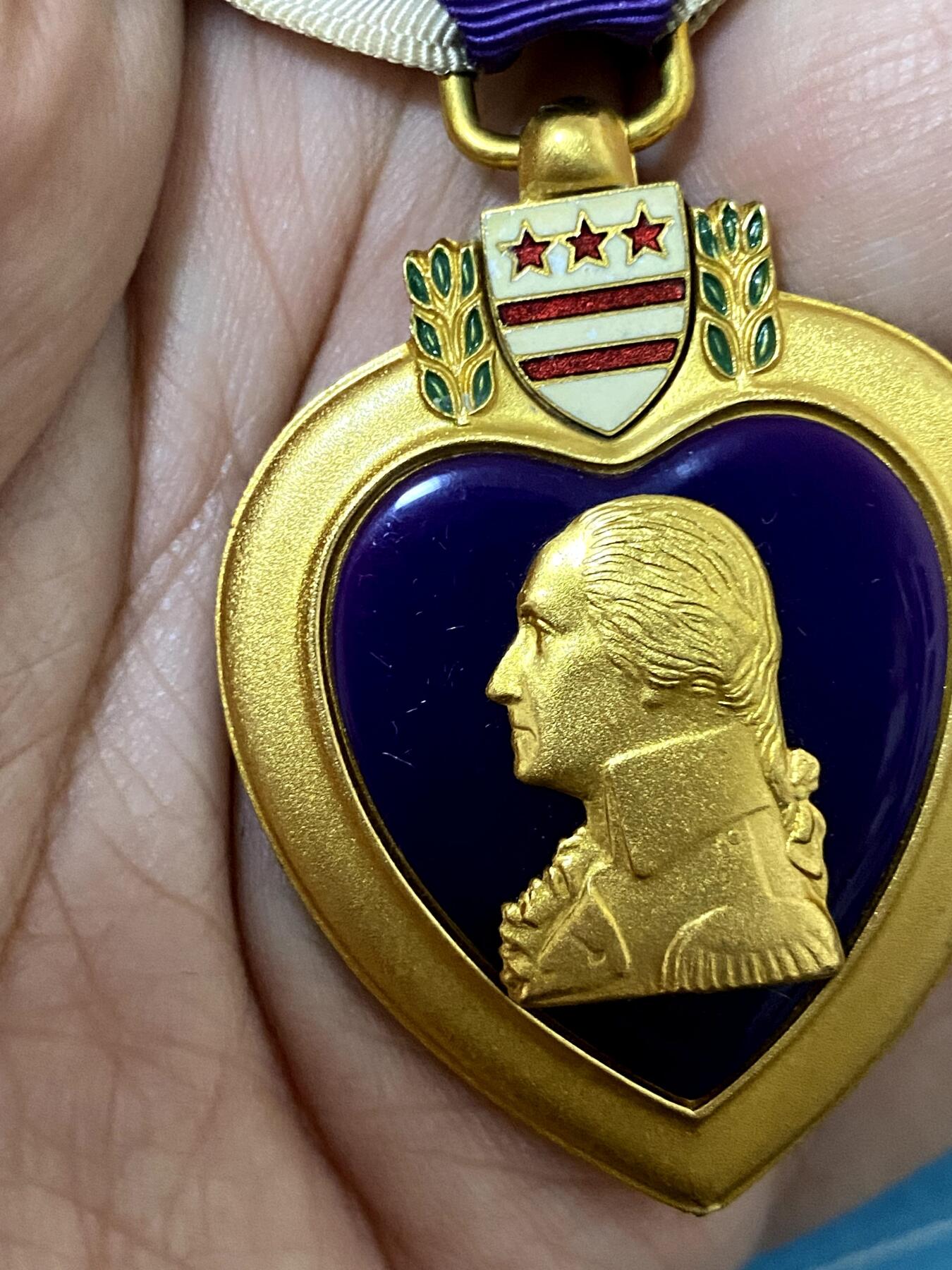 美德苏勋章奖章拍卖 本次各种都有 取消了保留价模式  德因原因只上2-3图 具体的想要的请联系我要完整图。都经过讨论未标明则全部是原品，保真 放心拍。3月4日晚上九点结束在麦稀奇 找不到的加我qq或者微信都是184277308备注苏章拍卖。