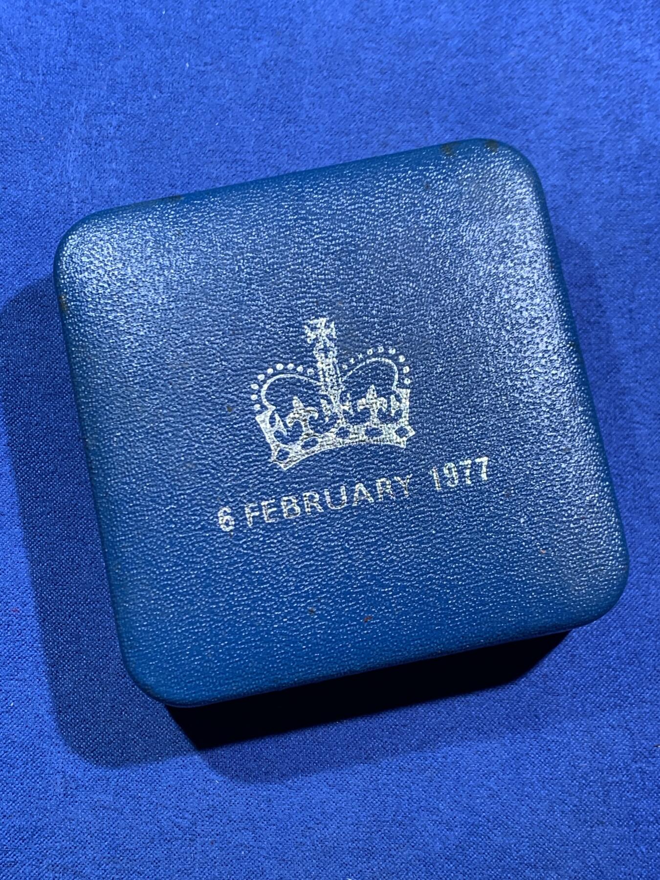 《竞宝斋》第468场 周日，周一 2场连拍 （全场包邮）欢迎送拍 毛里求斯1977年25卢比精制银币，纪念女王登记银禧（28.3克 925银）