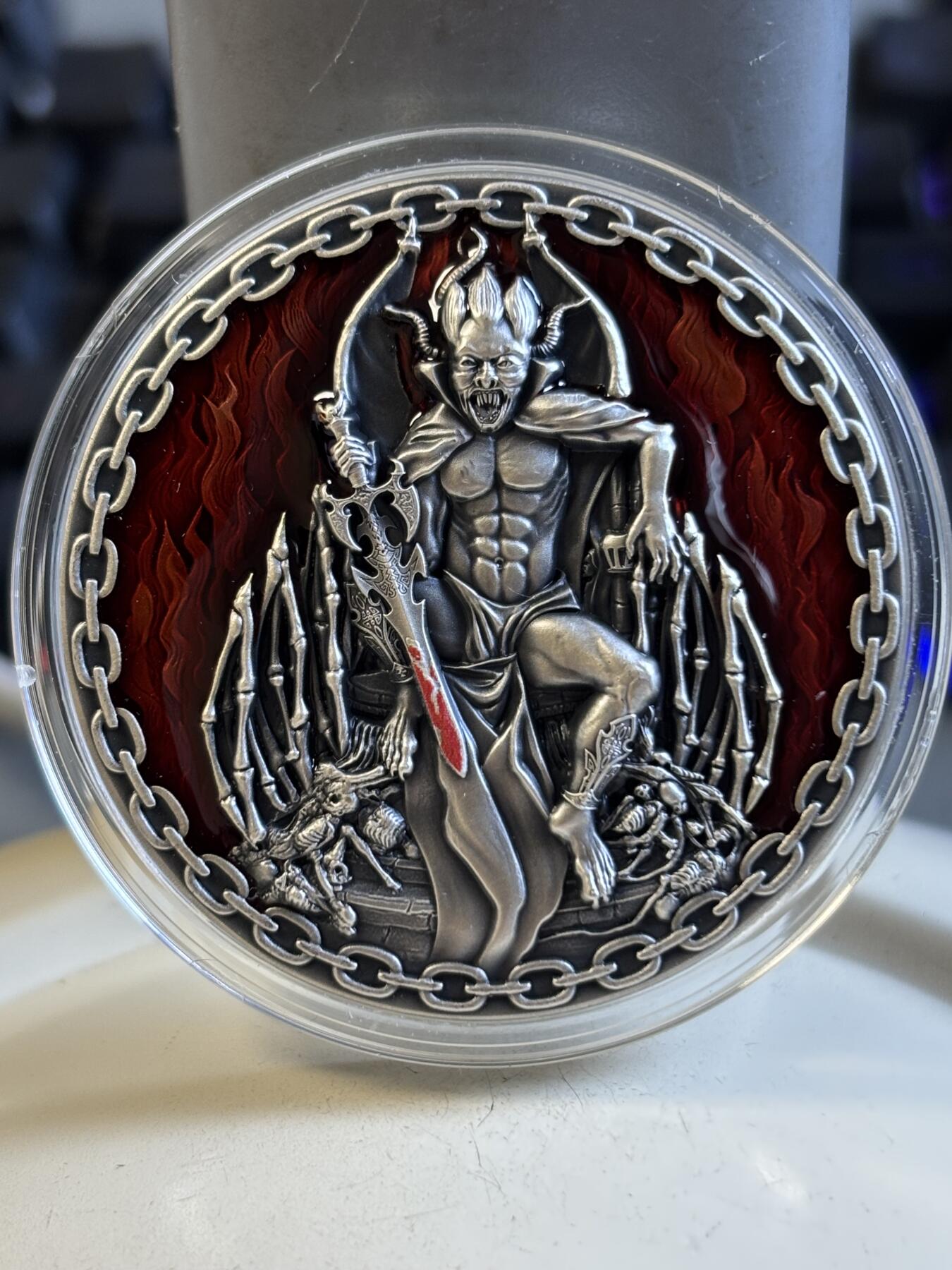 第193期拍卖 喀麦隆2022年天使魔王系列梅菲斯特费勒斯2盎司纪念银币，999银，发行500枚