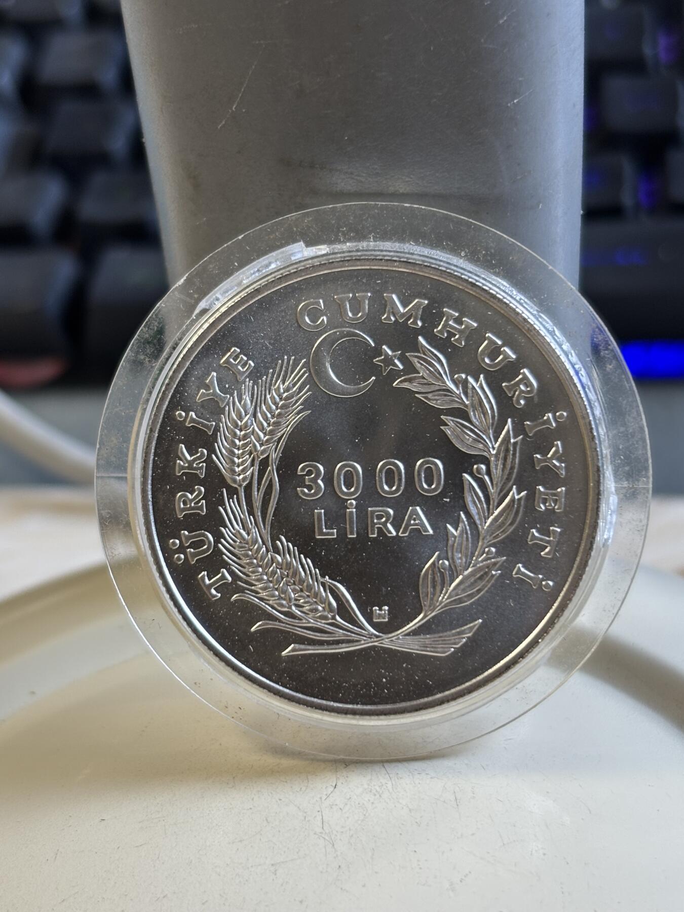 第193期拍卖 土耳其1981年联合国残疾人纪念大银币，925银，28.28克，塑料盒有破