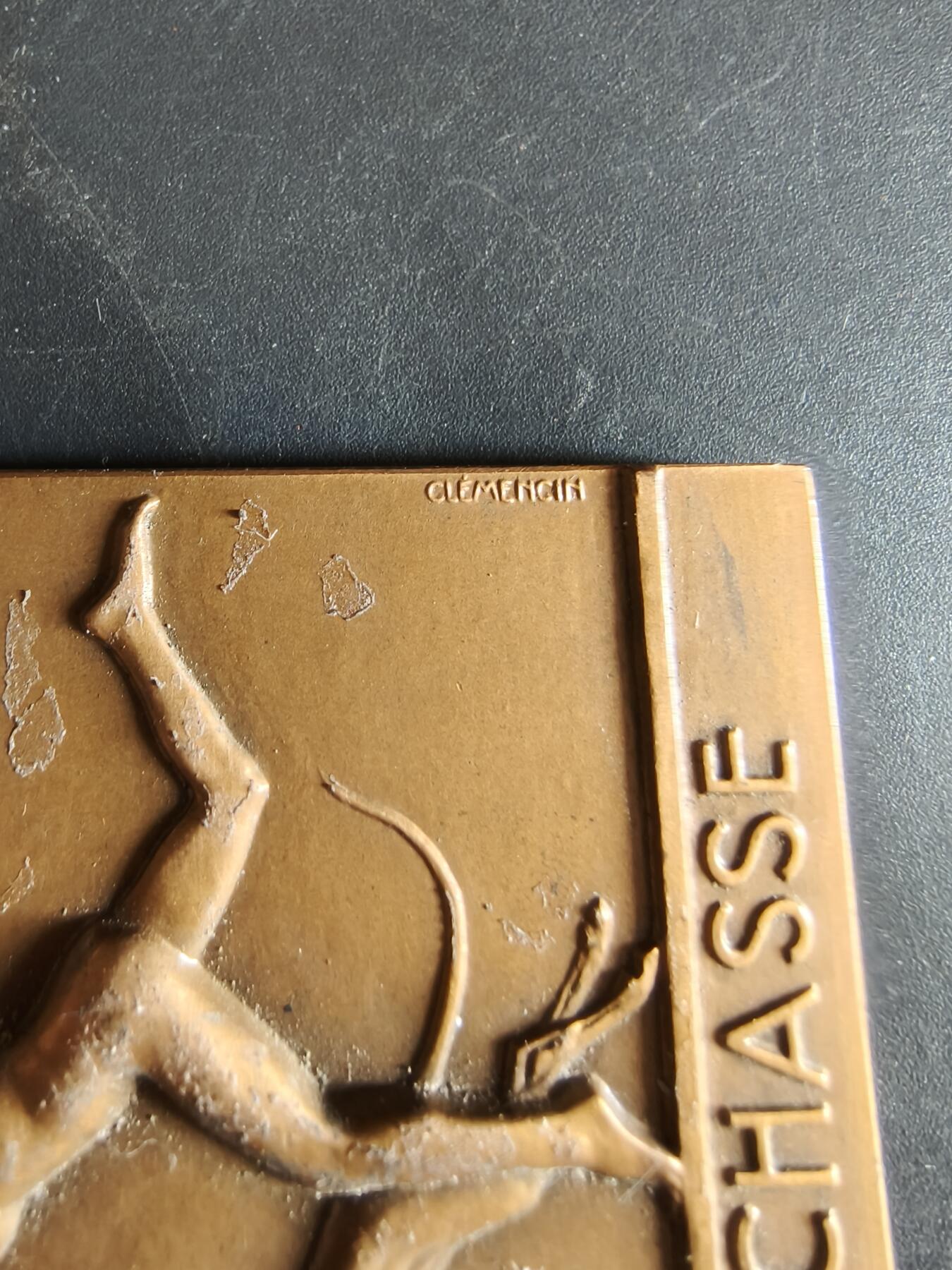 老王徽章第186期 法国省级高级狩猎联合会方形大铜章     大师莫隆与Clemenich联合创作     尺寸50×52mm     重量96.6g