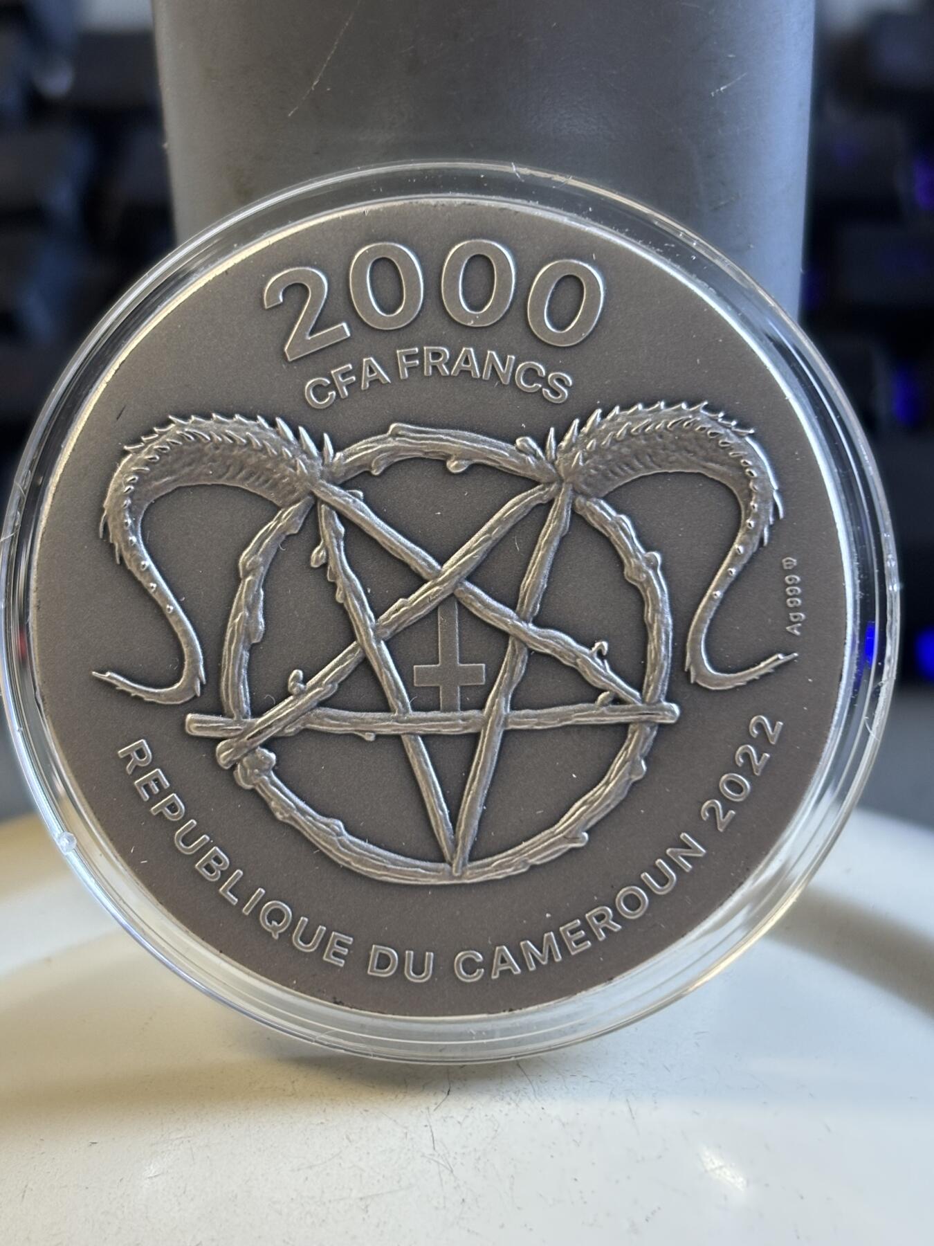 第193期拍卖 喀麦隆2022年天使魔王系列梅菲斯特费勒斯2盎司纪念银币，999银，发行500枚