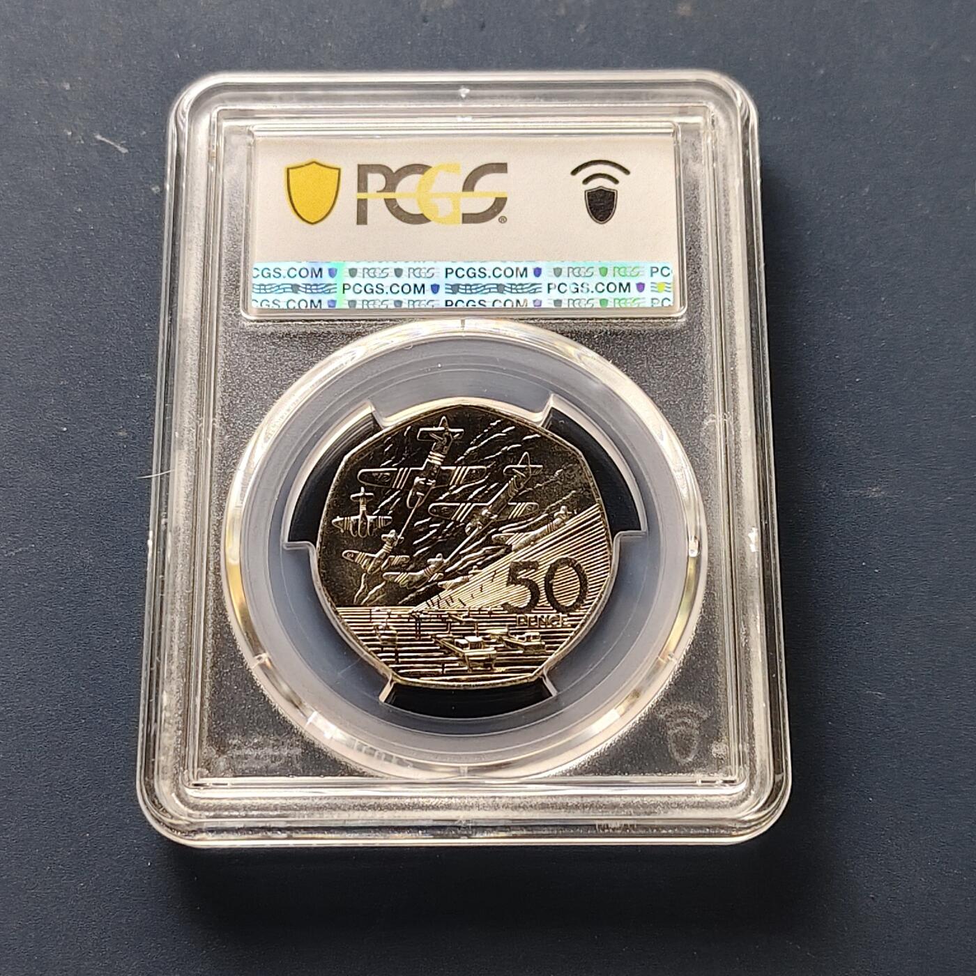 【全场包邮】纯粹捡漏拍511场 【获奖币】英国1994年50便士诺曼底登陆50周年纪念币-年度最佳硬币-PCGS MS65