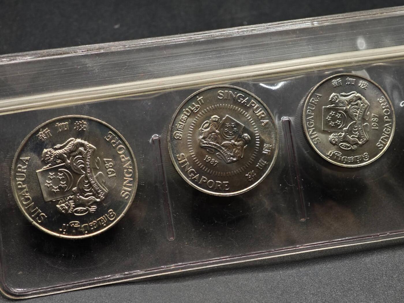 【淘币小摊】实时拍第八百七十九拍   银币套币场    每周一统一发货 新加坡1987年套币含镍版一元