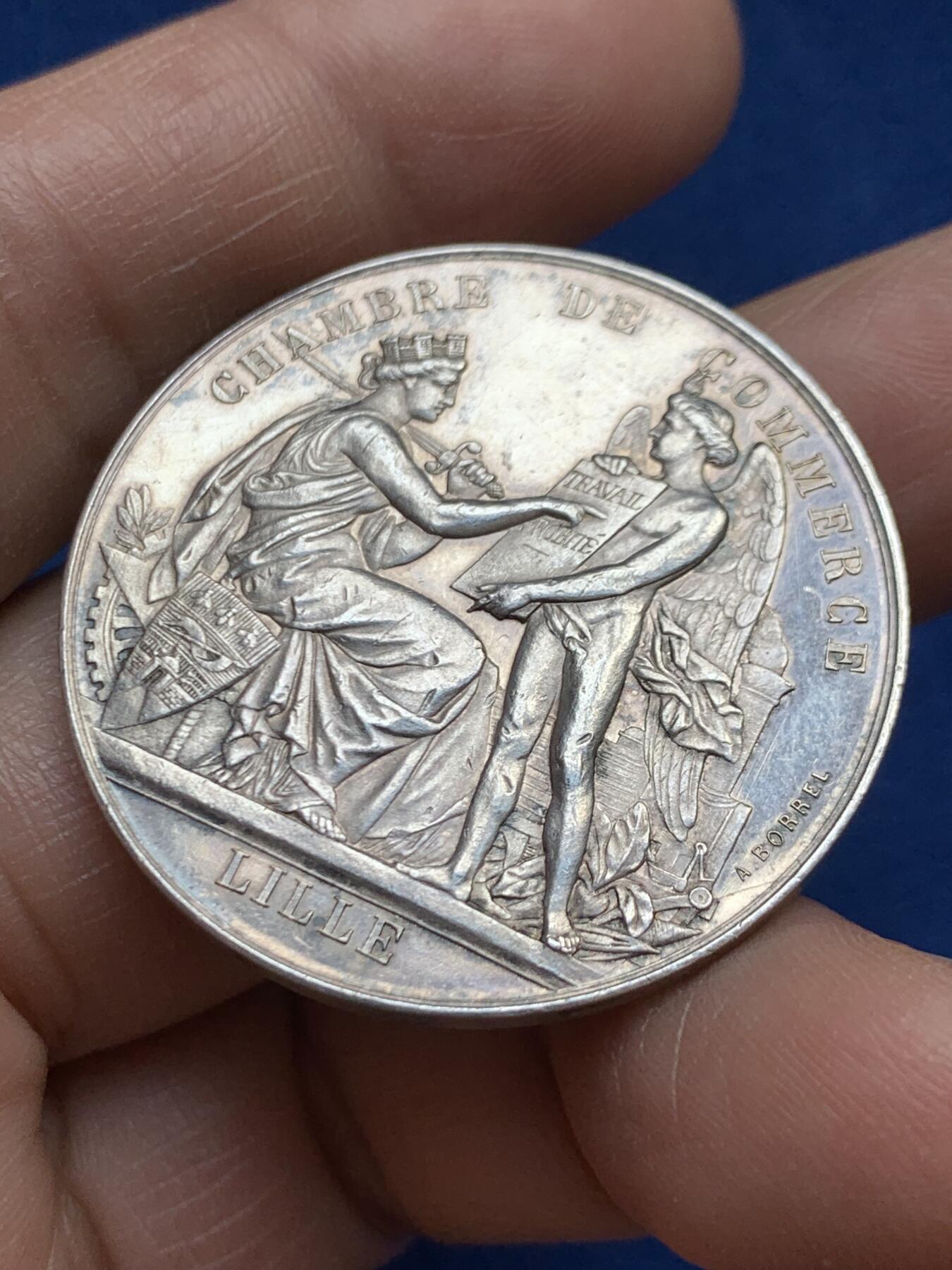 《竞宝斋》第468场 周日，周一 2场连拍 （全场包邮）欢迎送拍 法国1900年前后里尔商会银章 22.35克 36.7mm 丰饶角银标