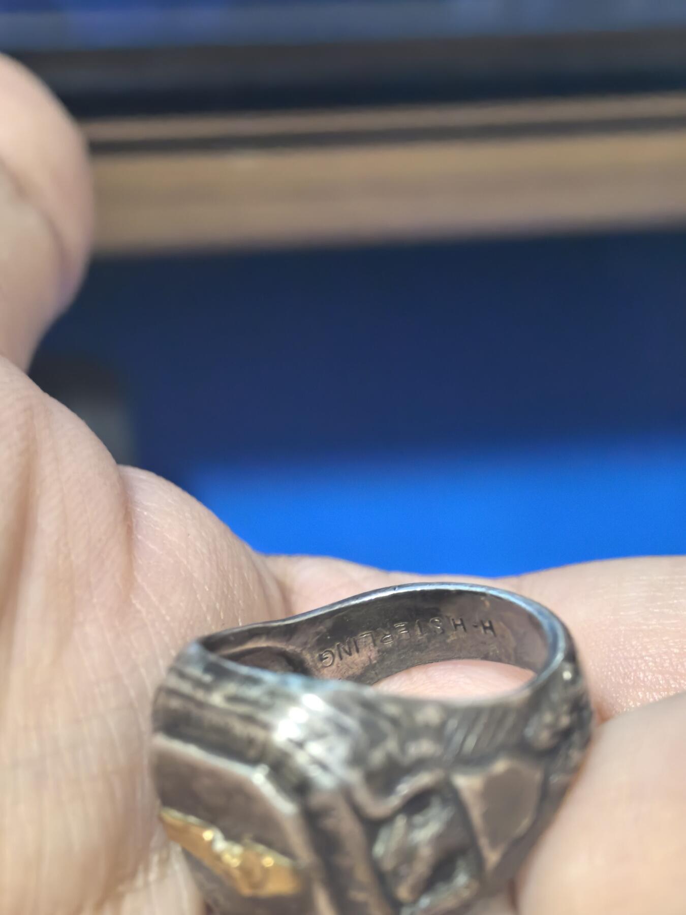 美德苏勋章奖章拍卖 本次各种都有 取消了保留价模式  德因原因只上2-3图 具体的想要的请联系我要完整图。都经过讨论未标明则全部是原品，保真 放心拍。3月4日晚上九点结束在麦稀奇 找不到的加我qq或者微信都是184277308备注苏章拍卖。