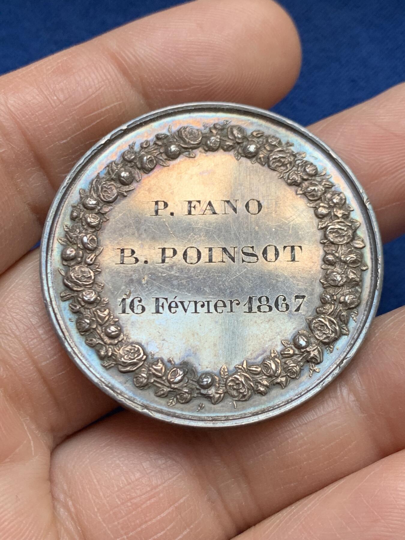 《竞宝斋》第468场 周日，周一 2场连拍 （全场包邮）欢迎送拍 法国婚姻与爱情纪念银章，24.53g，39.1mm，蜜蜂边铭