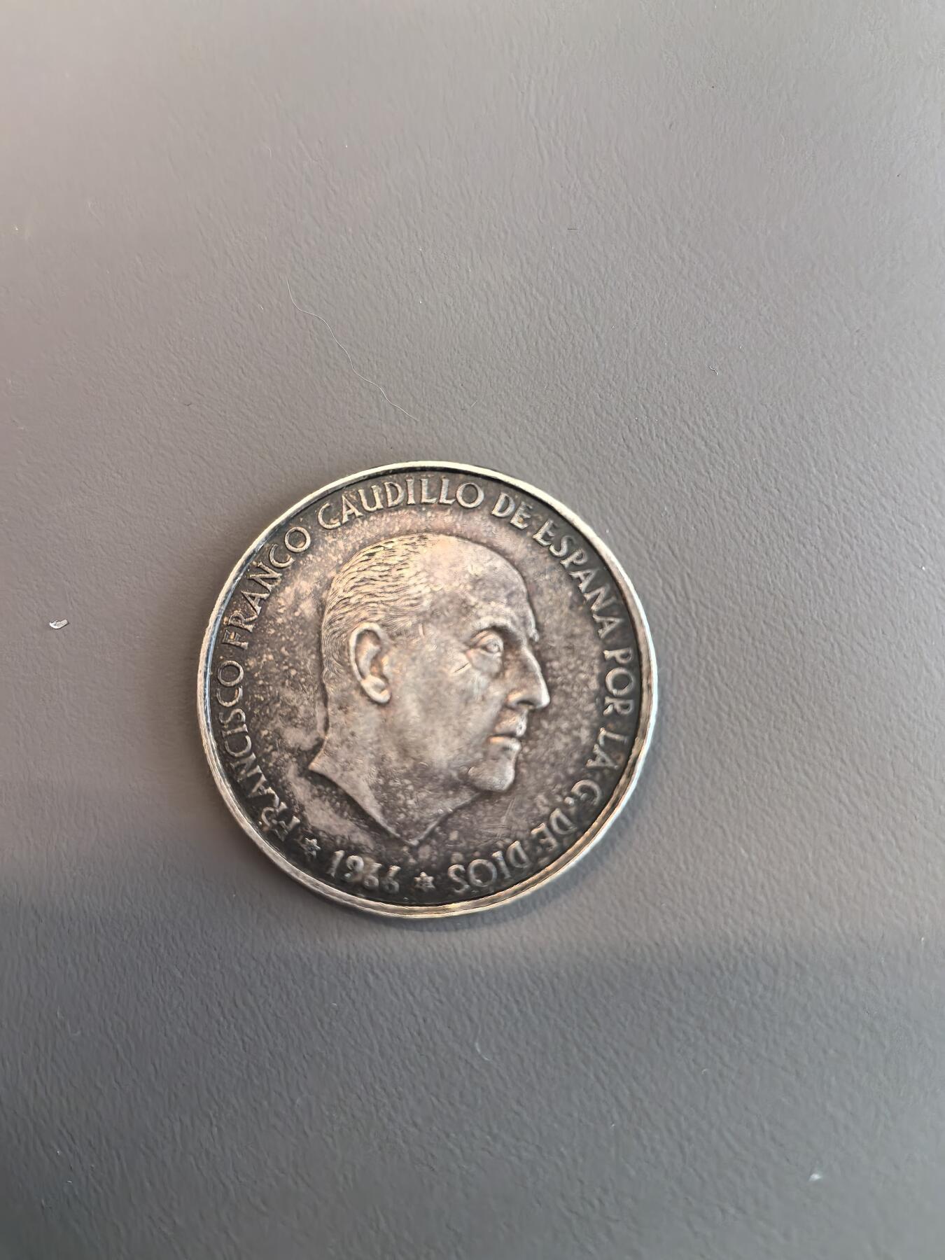 欧洲微章、铜章、银章和银币第三场 西班牙1966年100比塞塔银币