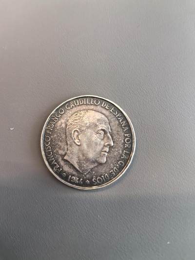 欧洲银章、铜章，大优惠起拍价都是银价计算 西班牙1966年100比塞塔银币18.8克