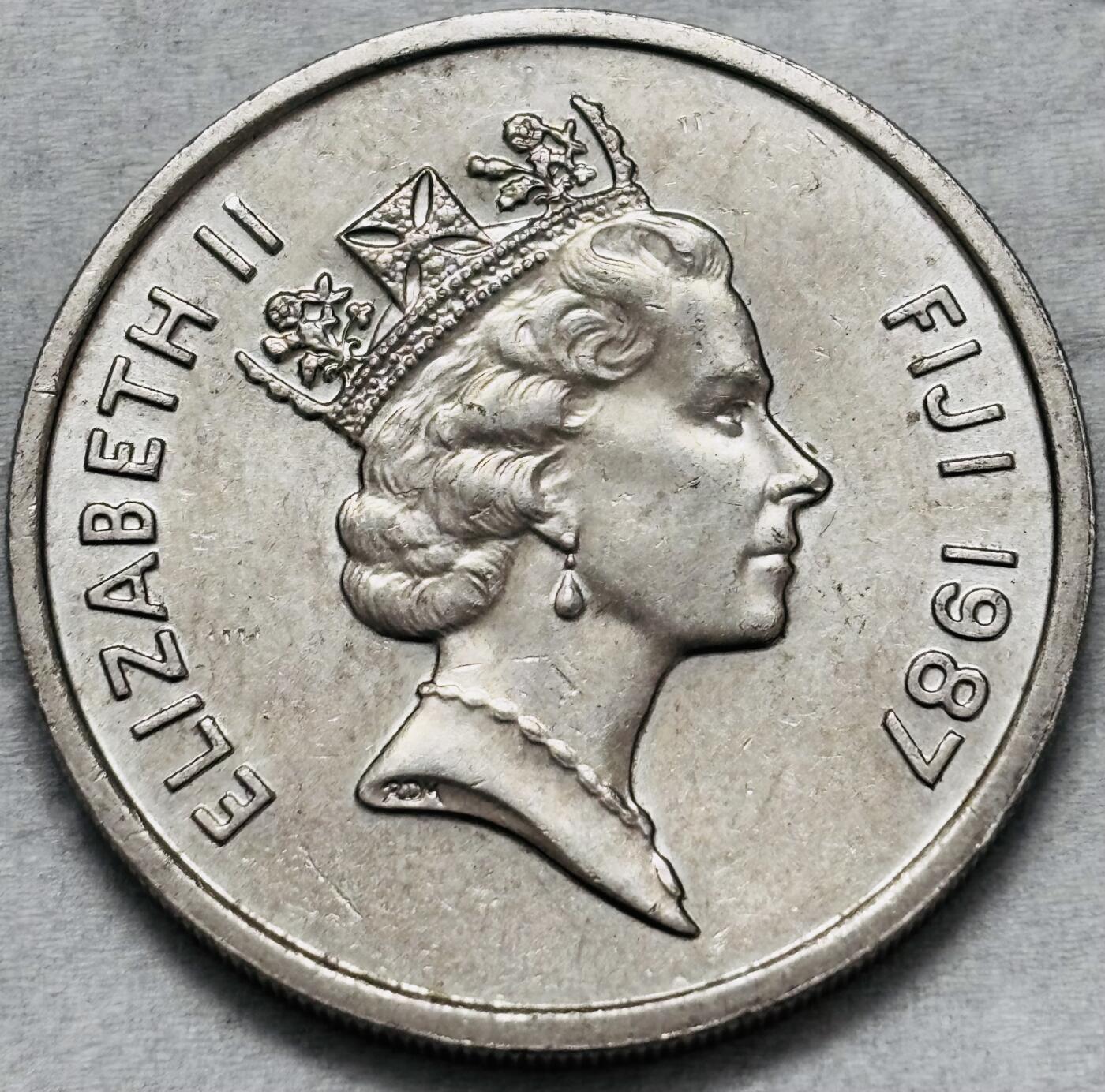 文馨钱币收藏第 296 场，长期接代拍业务 原光品相 1987 年英属斐济 20 分