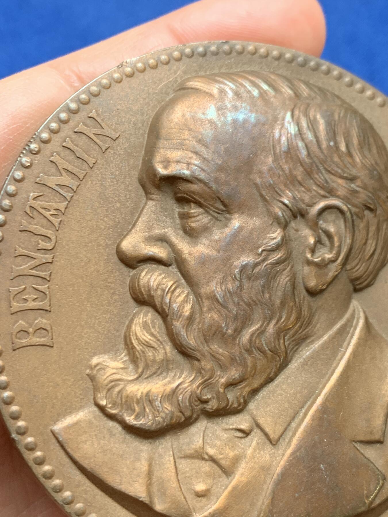 《竞宝斋》第468场 周日，周一 2场连拍 （全场包邮）欢迎送拍 美国总统本杰明·哈里森纪念铜章 233.8克 76.2mm 大规格