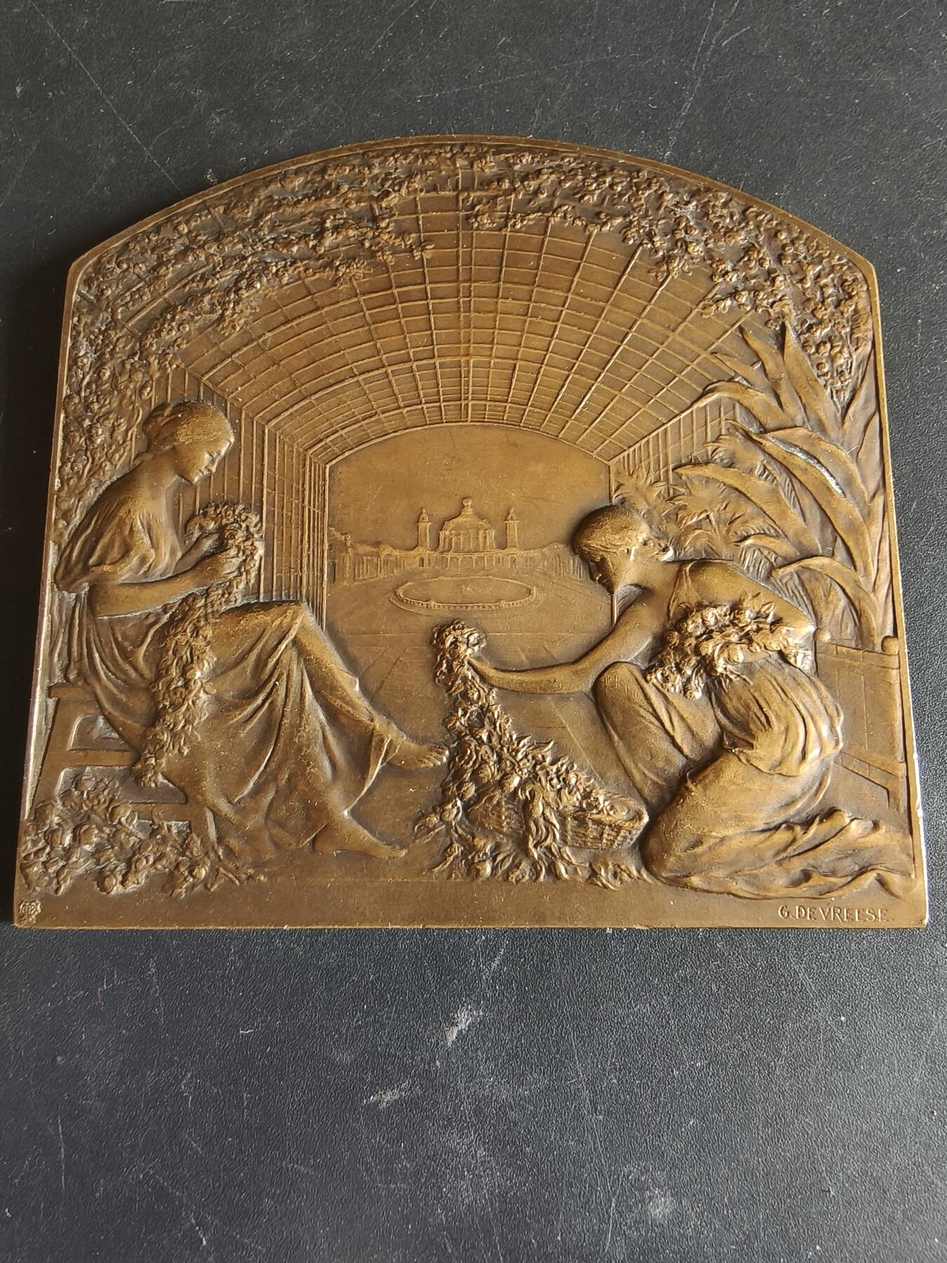 老王徽章第186期 比利时根特1913国际博览会方形大铜章     尺寸70×69mm     重量120g