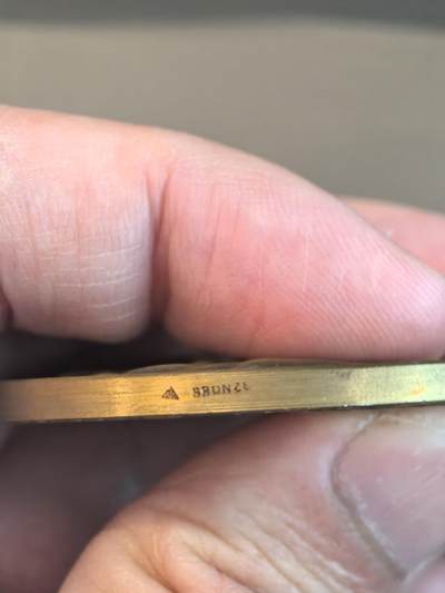 欧洲银章、铜章，大优惠起拍价都是银价计算 法国第三共和国时期的**“进步协会奖章”（Médaille de la Société d'Encouragement au Progrès）**，也被称为“法国进步协会奖章”。 雕刻师：路易-亚历山大·博泰（Louis-Alexandre Bottée, 1852-1940），法国著名的新艺术风格章牌雕刻家