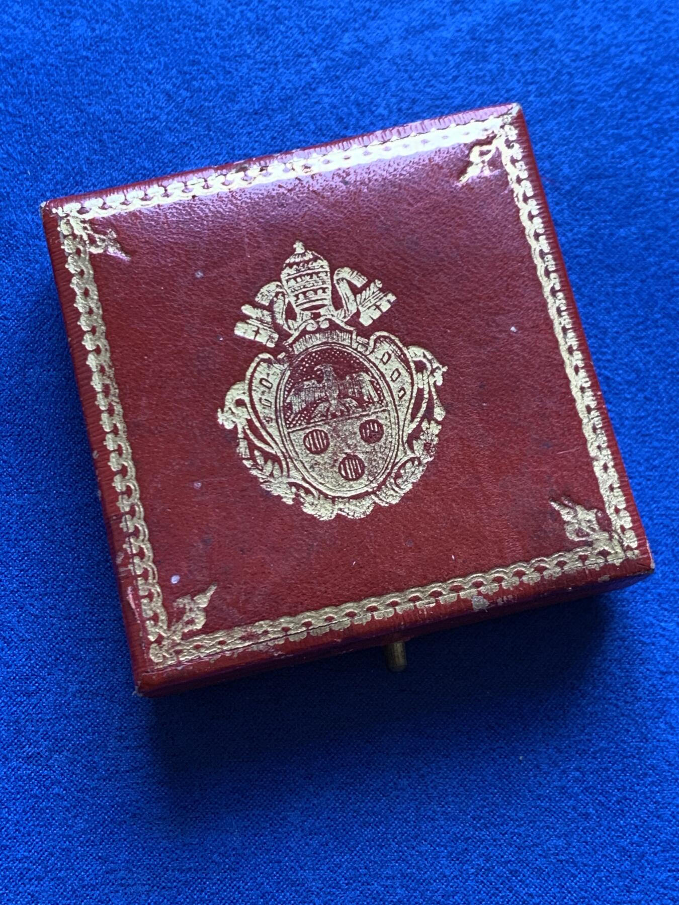 《竞宝斋》第468场 周日，周一 2场连拍 （全场包邮）欢迎送拍 1783年教皇国为纪念教皇克雷芒十四世废除耶稣会银质纪念章 21.9克 44.3mm 带盒