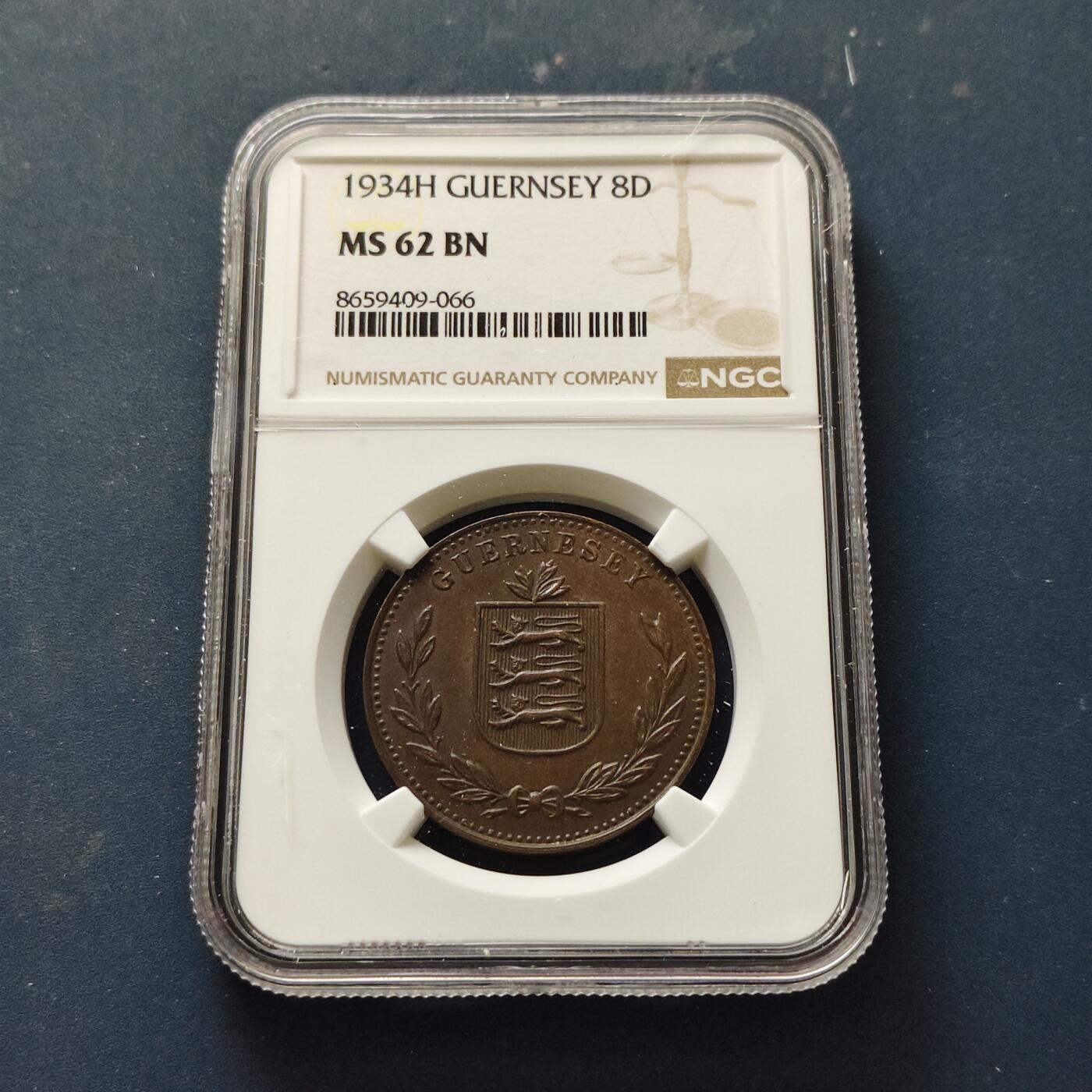 【全场包邮】纯粹捡漏拍511场 根西1934年8道布大铜币-NGC MS62 BN