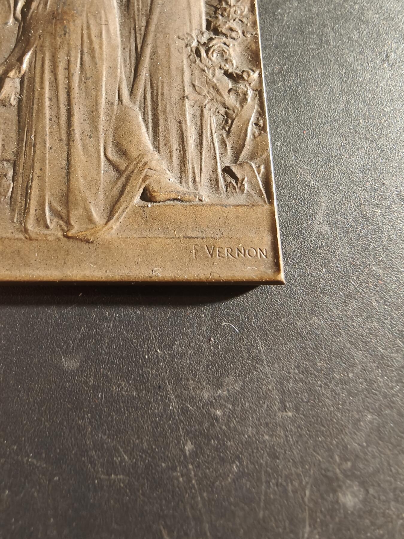 老王徽章第186期 法国1900年巴黎世博会市长宴会方形大铜章    大师维农作品     尺寸65×43mm      重量72.9g