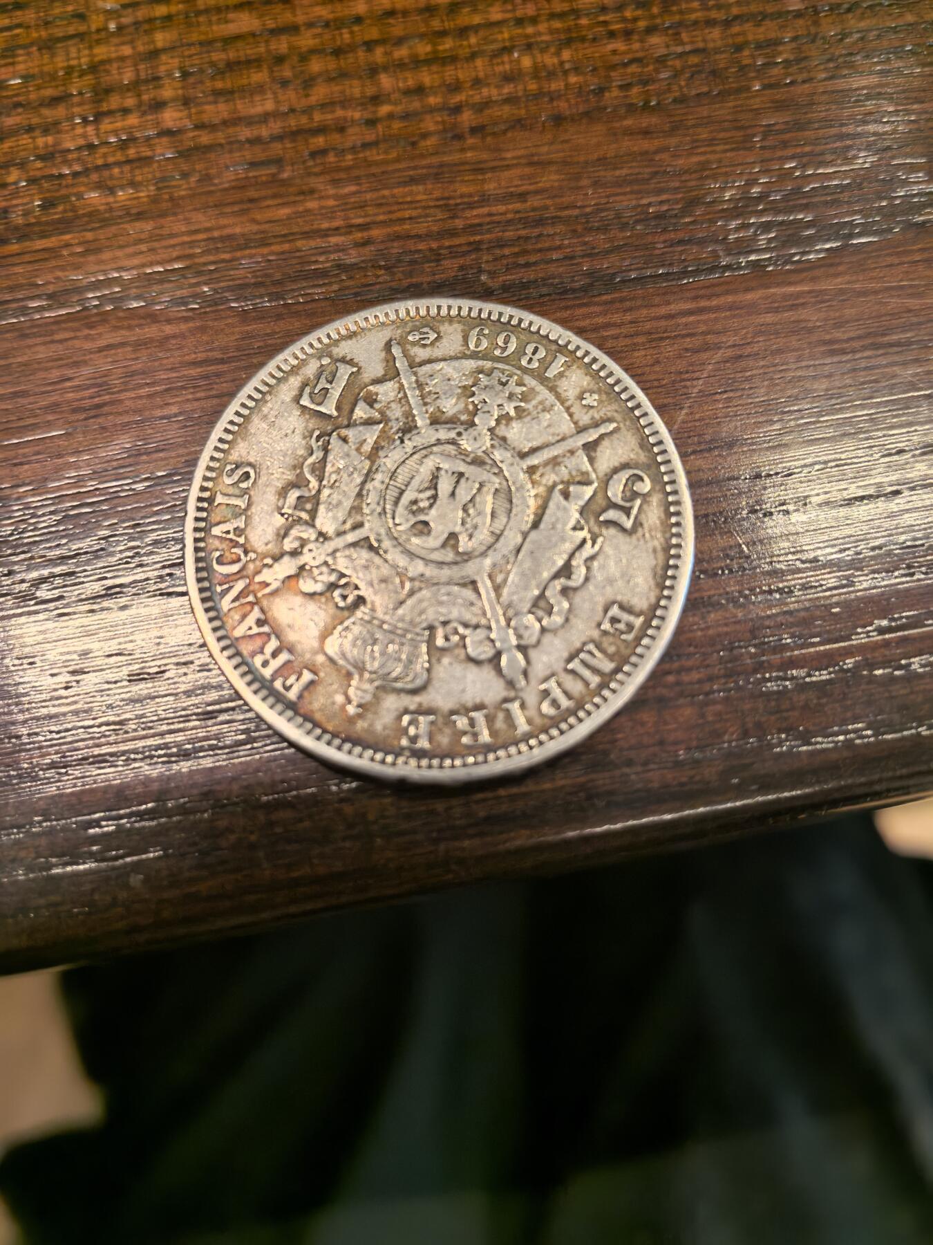 欧洲微章、铜章、银章和银币第三场 银币头颈下面有点伤24.6克