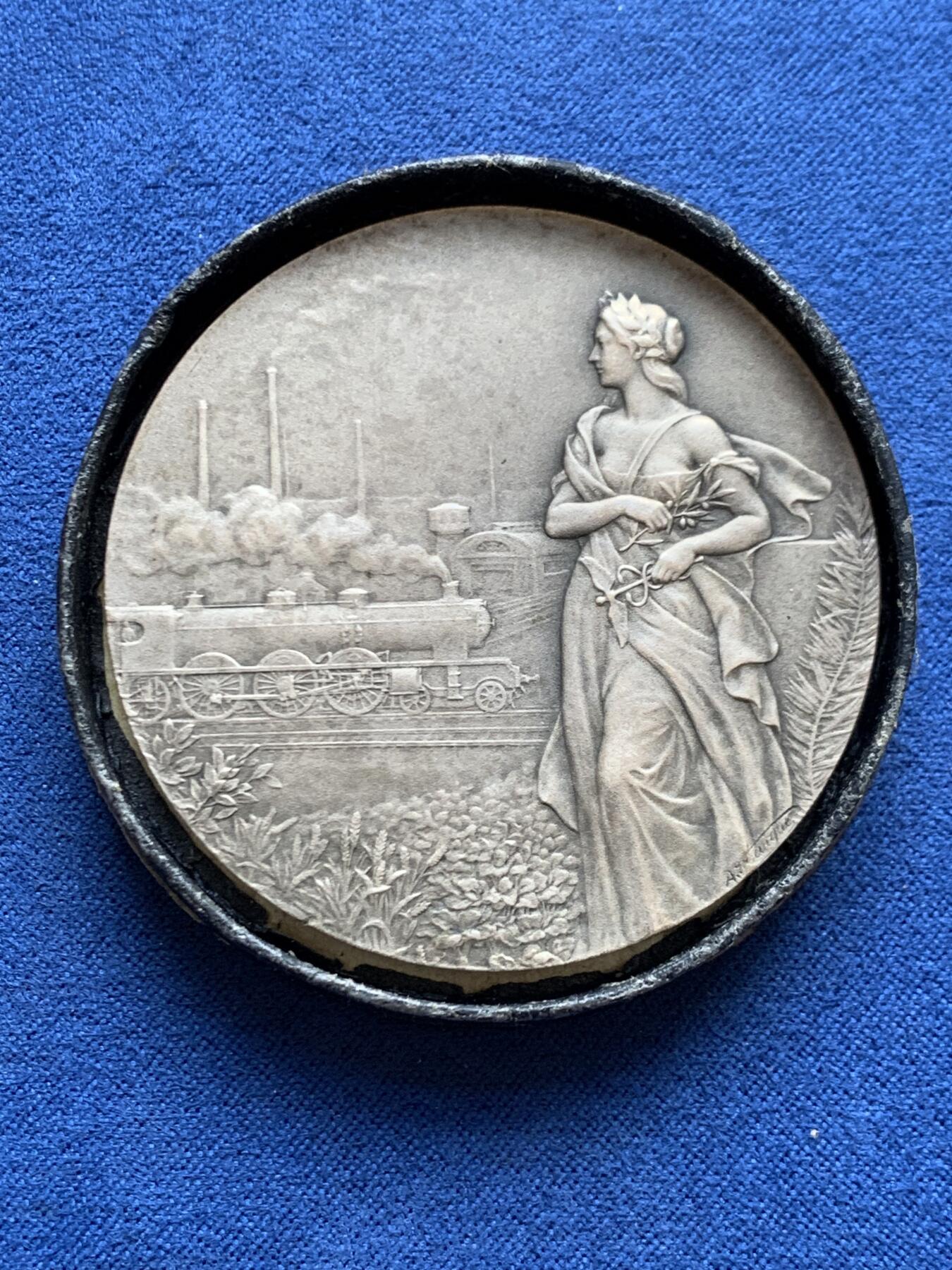 《竞宝斋》第468场 周日，周一 2场连拍 （全场包邮）欢迎送拍 法国北方铁路公司大银章 62克 49.6mm 丰饶角2银标 带盒