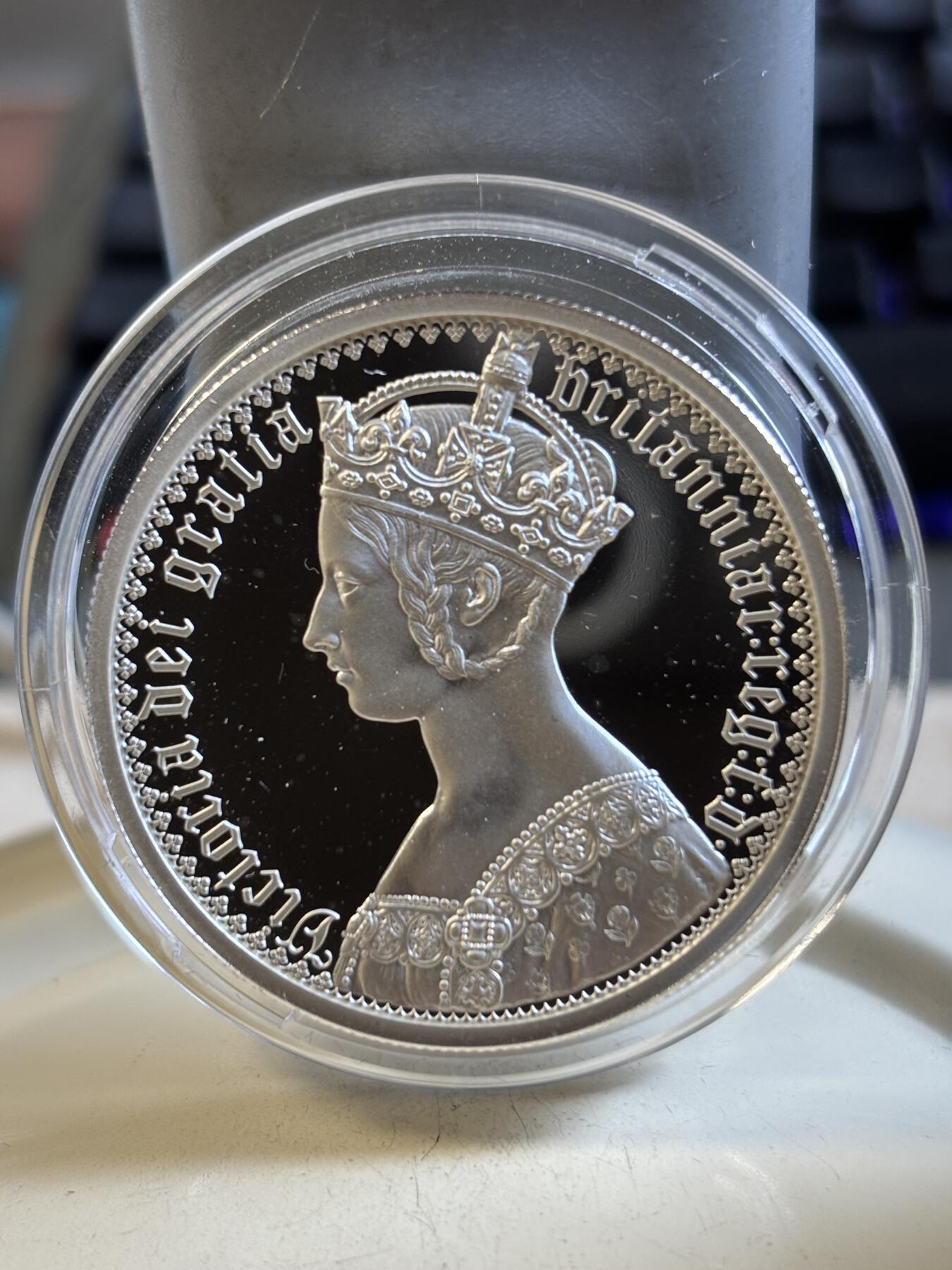 第193期拍卖 英国2021年伟大雕刻师维多利亚女王2盎司加厚银币，999银，发行4000枚