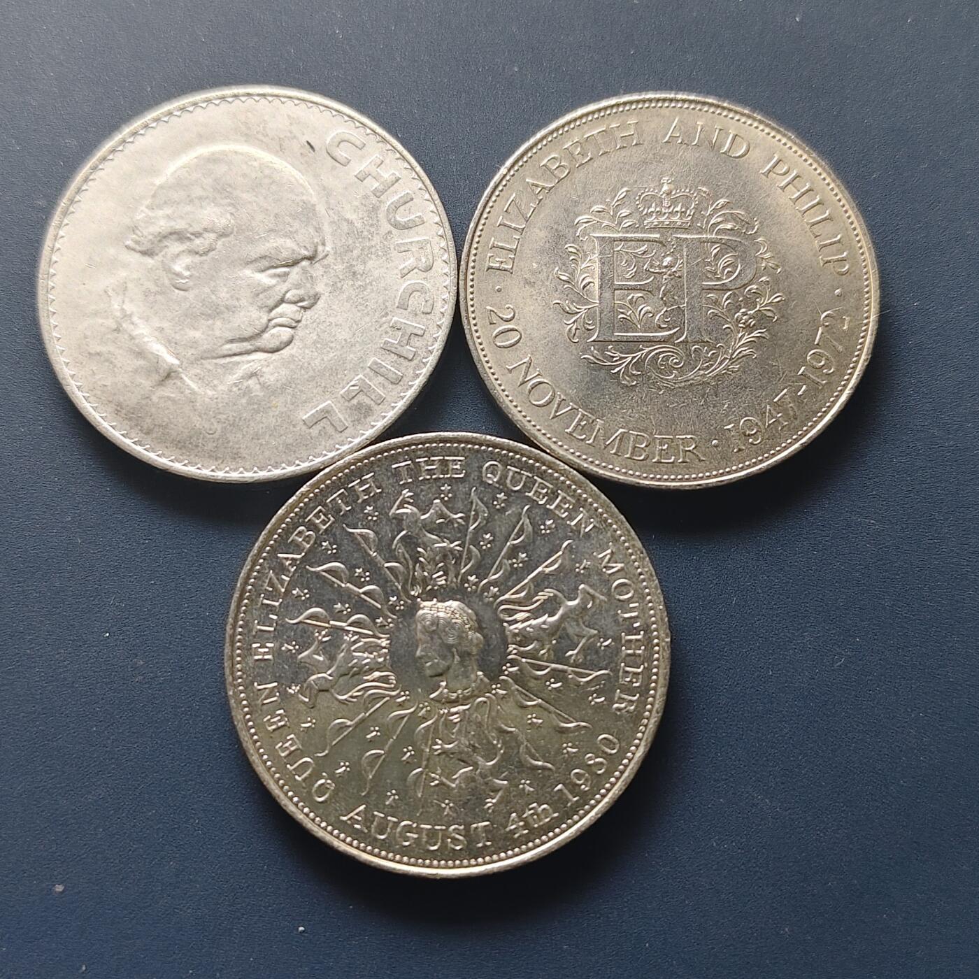 【全场包邮】纯粹捡漏拍510场 英国各年份克朗型纪念币3枚一组-1965年丘吉尔+1972年银婚+1980年皇太后80大寿