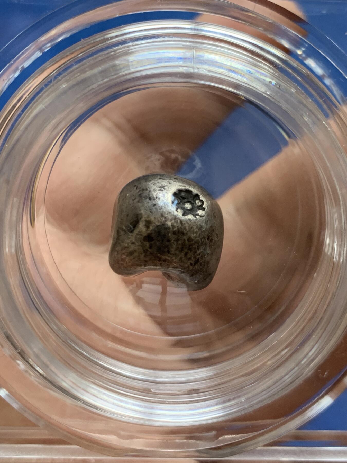 《竞宝斋》第468场 周日，周一 2场连拍 （全场包邮）欢迎送拍 公博 AU53 泰国拉玛三世子弹钱 15.3克 特制加厚盒 圆型盒子部分可转动