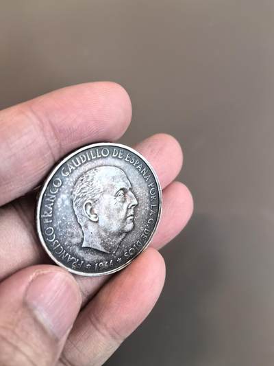 欧洲微章、铜章、银章和银币第三场 - 西班牙1966年100比塞塔银币