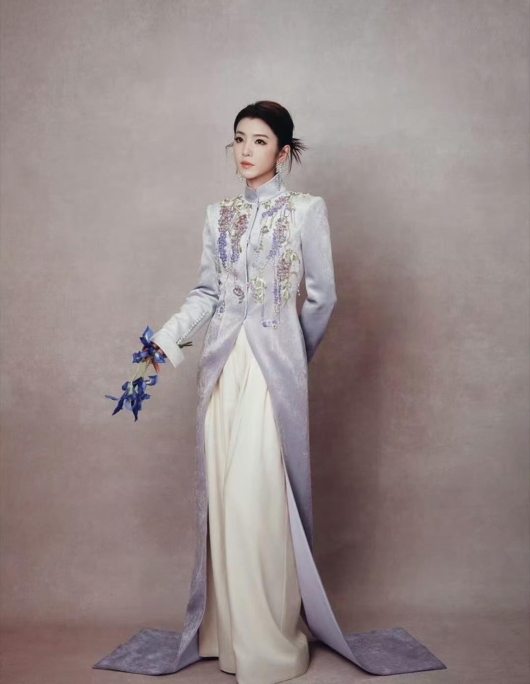 零元拍：凌波踏月，岁序归圆。2026马年春晚《贺花神》腊月水仙花神，越剧名家李云霄亲签水仙花神洛神甄宓春帖