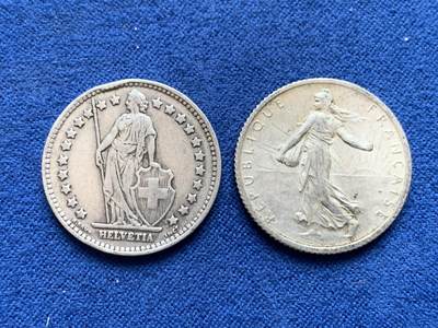 《竞宝斋》第468场 周日，周一 2场连拍 （全场包邮）欢迎送拍 - 两枚一组 银币：法国1915播种女神1法郎，瑞士1937雪山女神1法郎，总重9.9克。