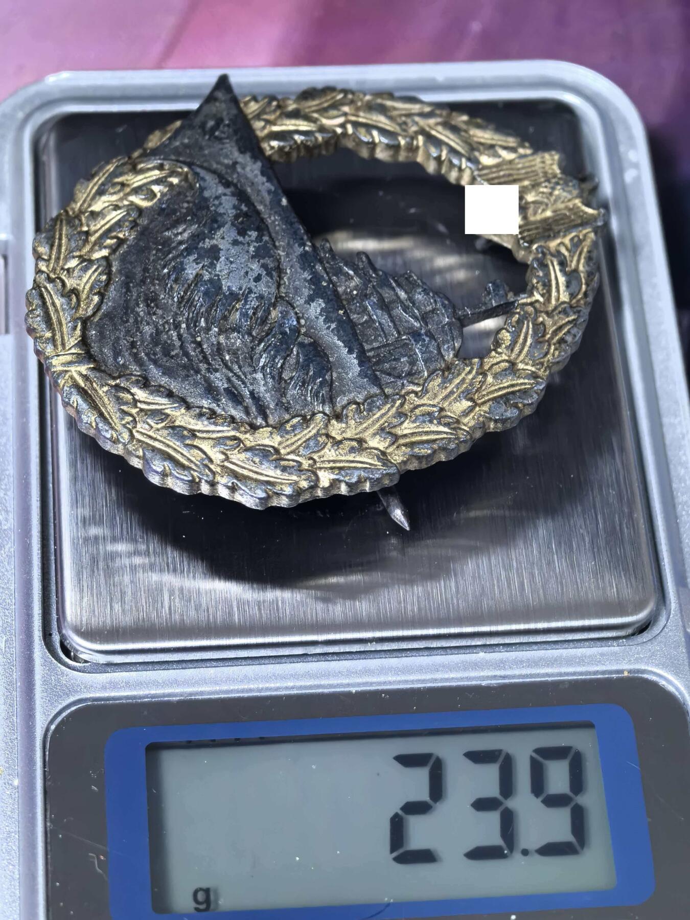 美德苏勋章奖章拍卖 本次各种都有 取消了保留价模式  德因原因只上2-3图 具体的想要的请联系我要完整图。都经过讨论未标明则全部是原品，保真 放心拍。3月4日晚上九点结束在麦稀奇 找不到的加我qq或者微信都是184277308备注苏章拍卖。