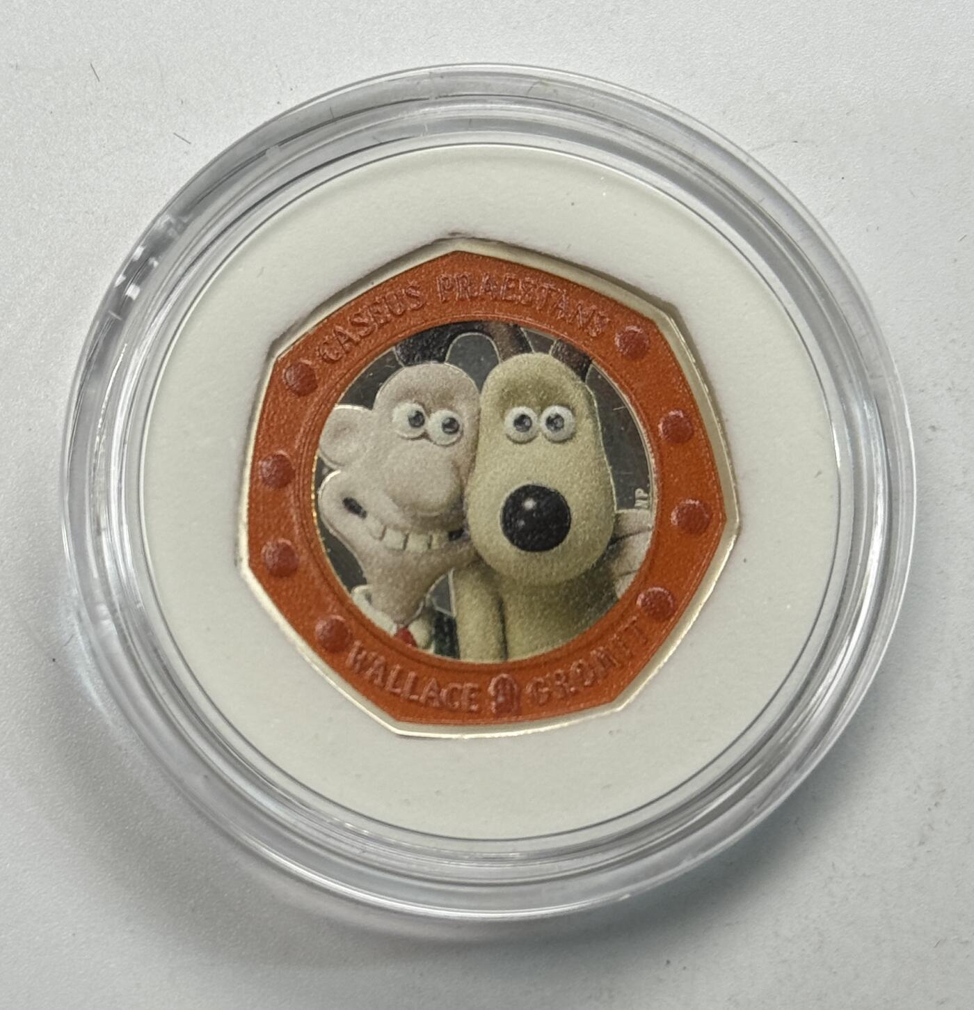 S&S Numismatic世界钱币-拍卖 第121期  英国2019年 华莱士和阿高（英国著名黏土动画系列）50便士彩色精制纪念银币 8克925银 发行量：25000枚  盒证齐全