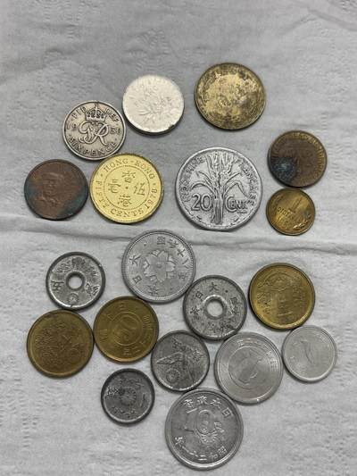 文馨钱币收藏第 296 场，长期接代拍业务 - 全新日本➕各国一组 19 枚