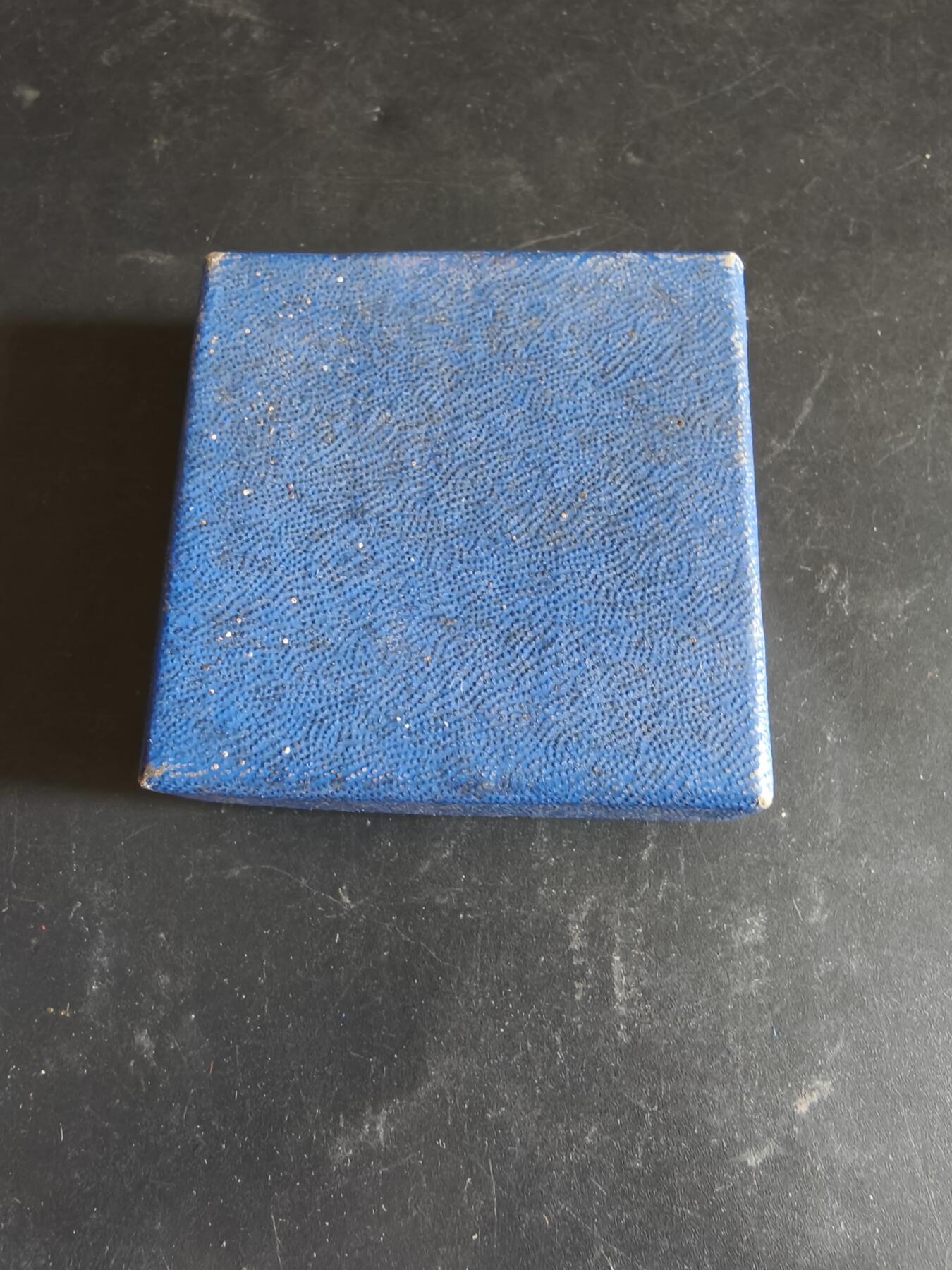 老王徽章第186期 法国参议员赠大铜章    原盒    大师杜布瓦作品    直径50mm    重量77.4g