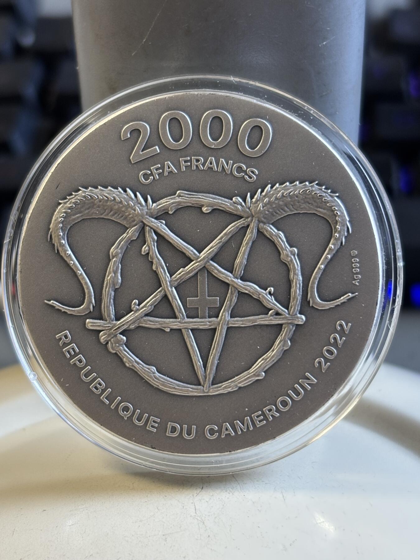 第193期拍卖 喀麦隆2022年天使魔王系列梅菲斯特费勒斯2盎司纪念银币，999银，发行500枚