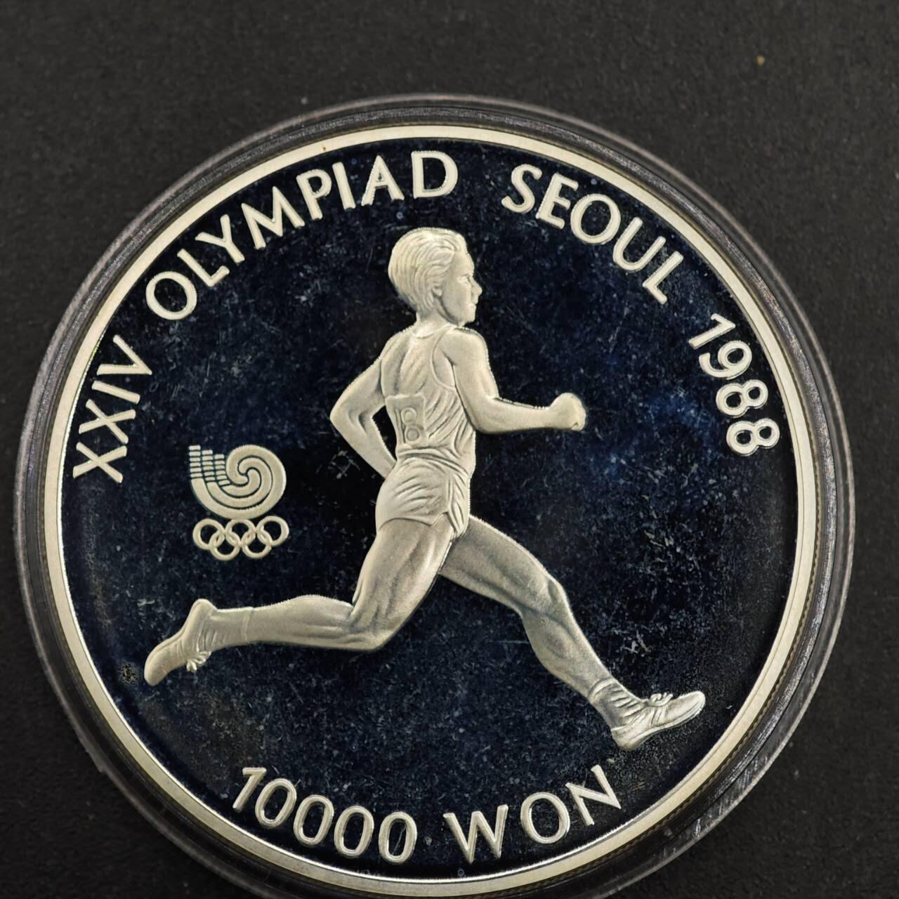 【淘币小摊】实时拍第八百七十九拍   银币套币场    每周一统一发货 韩国1986年1万韩元精制银币 汉城奥运会-跑步 33.62克925银
