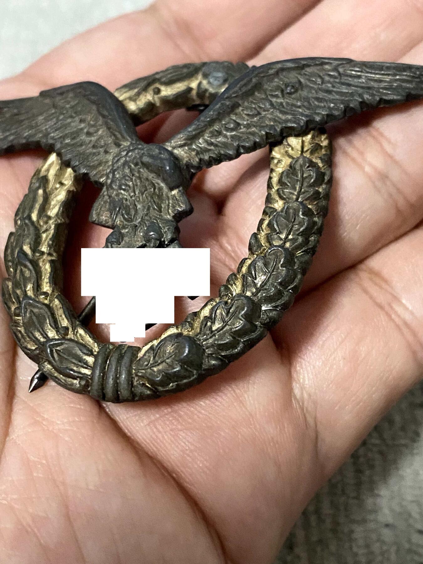 美德苏勋章奖章拍卖 本次各种都有 取消了保留价模式  德因原因只上2-3图 具体的想要的请联系我要完整图。都经过讨论未标明则全部是原品，保真 放心拍。3月4日晚上九点结束在麦稀奇 找不到的加我qq或者微信都是184277308备注苏章拍卖。