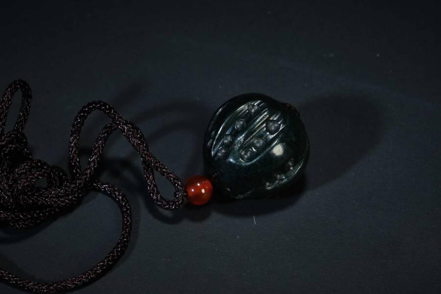 上海都达杂项专场五十六【全场包邮】  天然和田玉青玉核桃吊坠挂件 附鉴定证书92-58