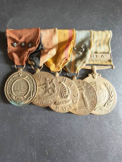 老王徽章第186期 - 美国海军二战韩战早期手缝5联排奖章     带韩战服役(2星)、联合国韩战、海军品德优良(3星)、二战海军占领军服役、海军版中国服役