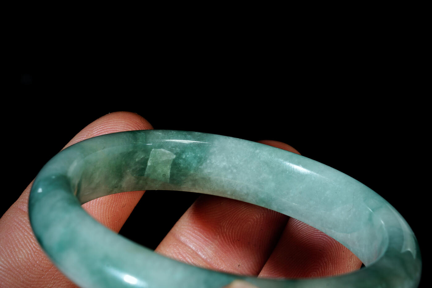 上海都达杂项专场五十六【全场包邮】  天然冰绿种翡翠手镯92-16